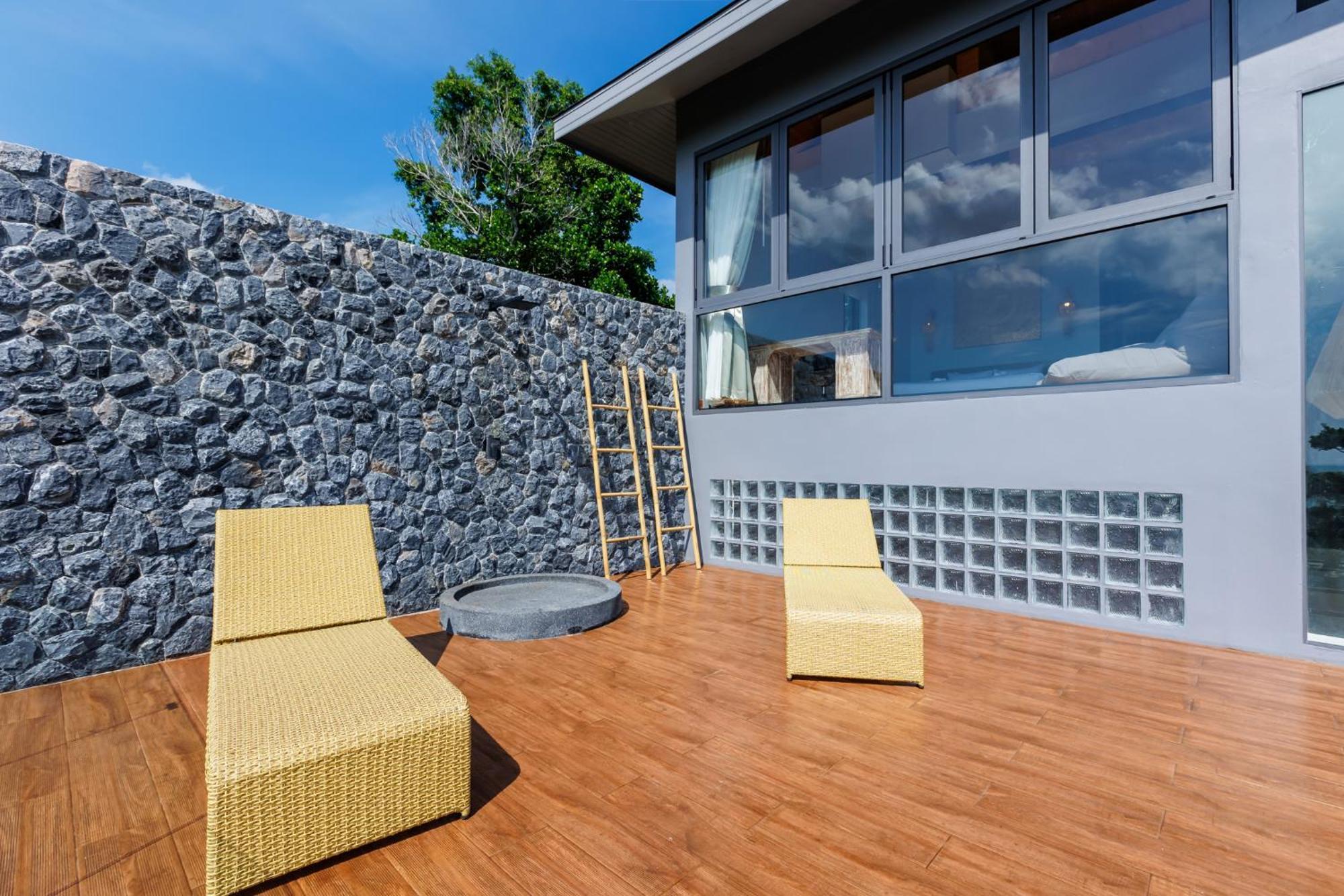 Villa 5br Luxury Prime Location *