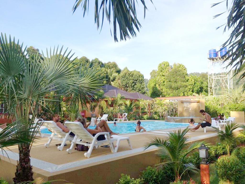 Resort Peaceful , Long -
