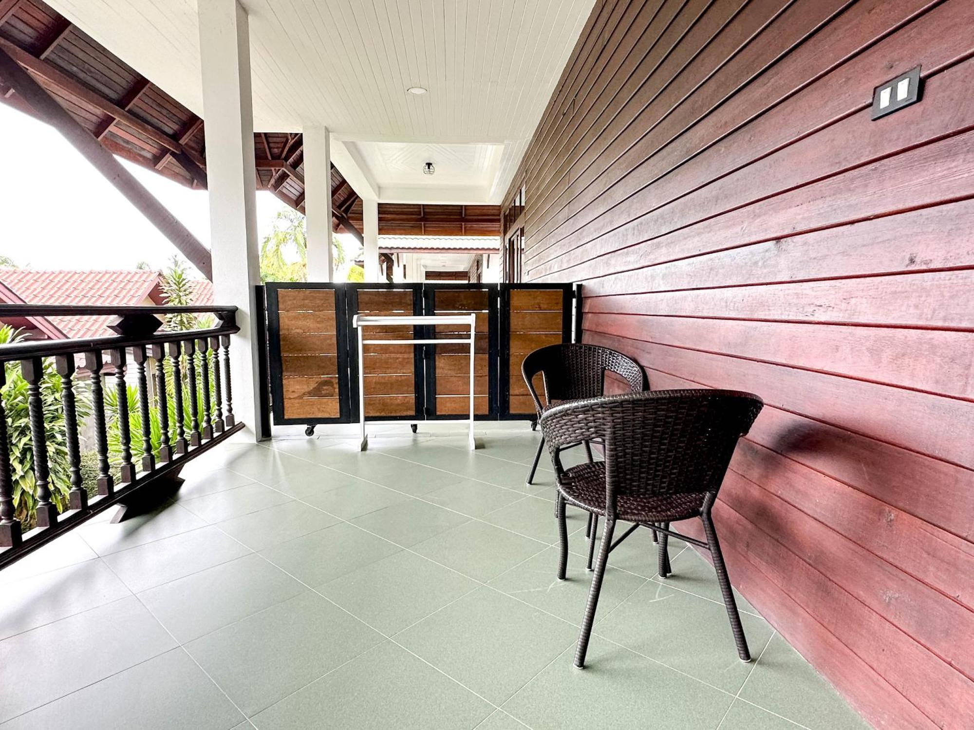 Hotel Amara Koh Phangan 3*
