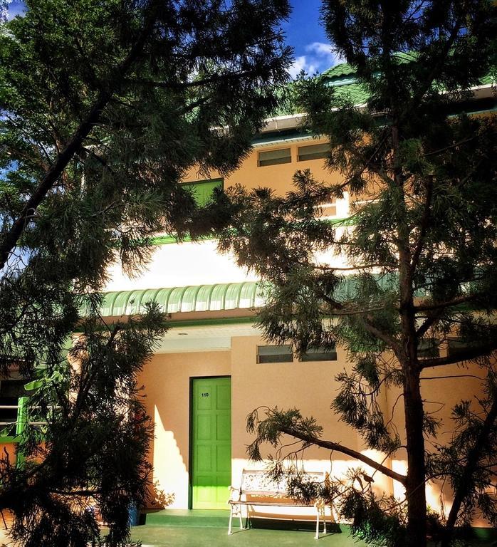 Hotel J.holiday