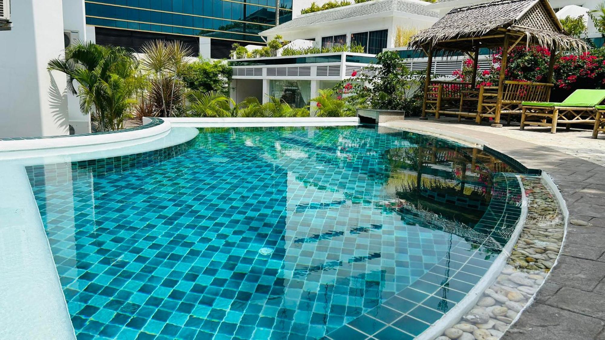 Crystal Bay Tropical Aparthotel Koh Samui