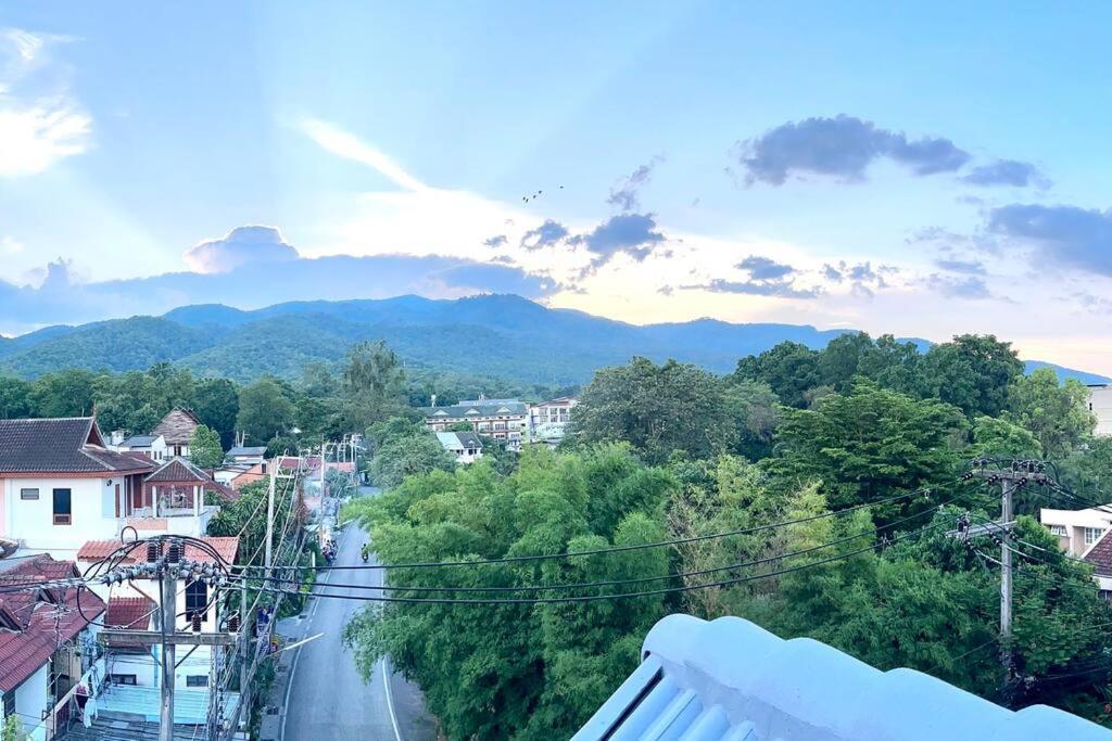 Mountain View With Rooftop At Suthep Wat Umong Chiangmai Holiday home *