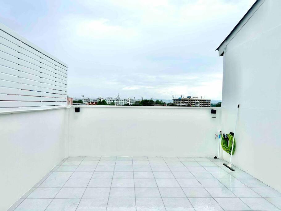 Mountain View With Rooftop At Suthep Wat Umong Chiangmai Holiday home *