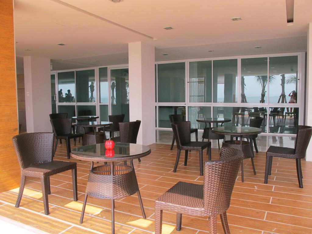 Nantra Pattaya Baan Ampoe Na Chom Thian