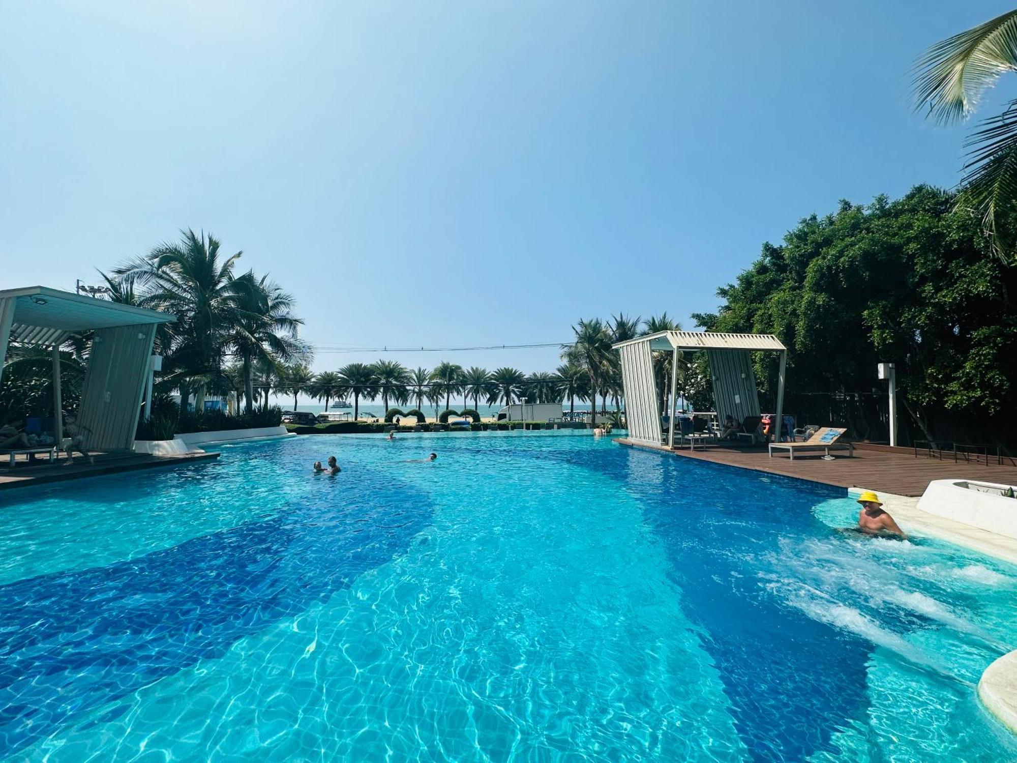 Seaview Lumpini-pool And Gym Face To Ocean Apartamento