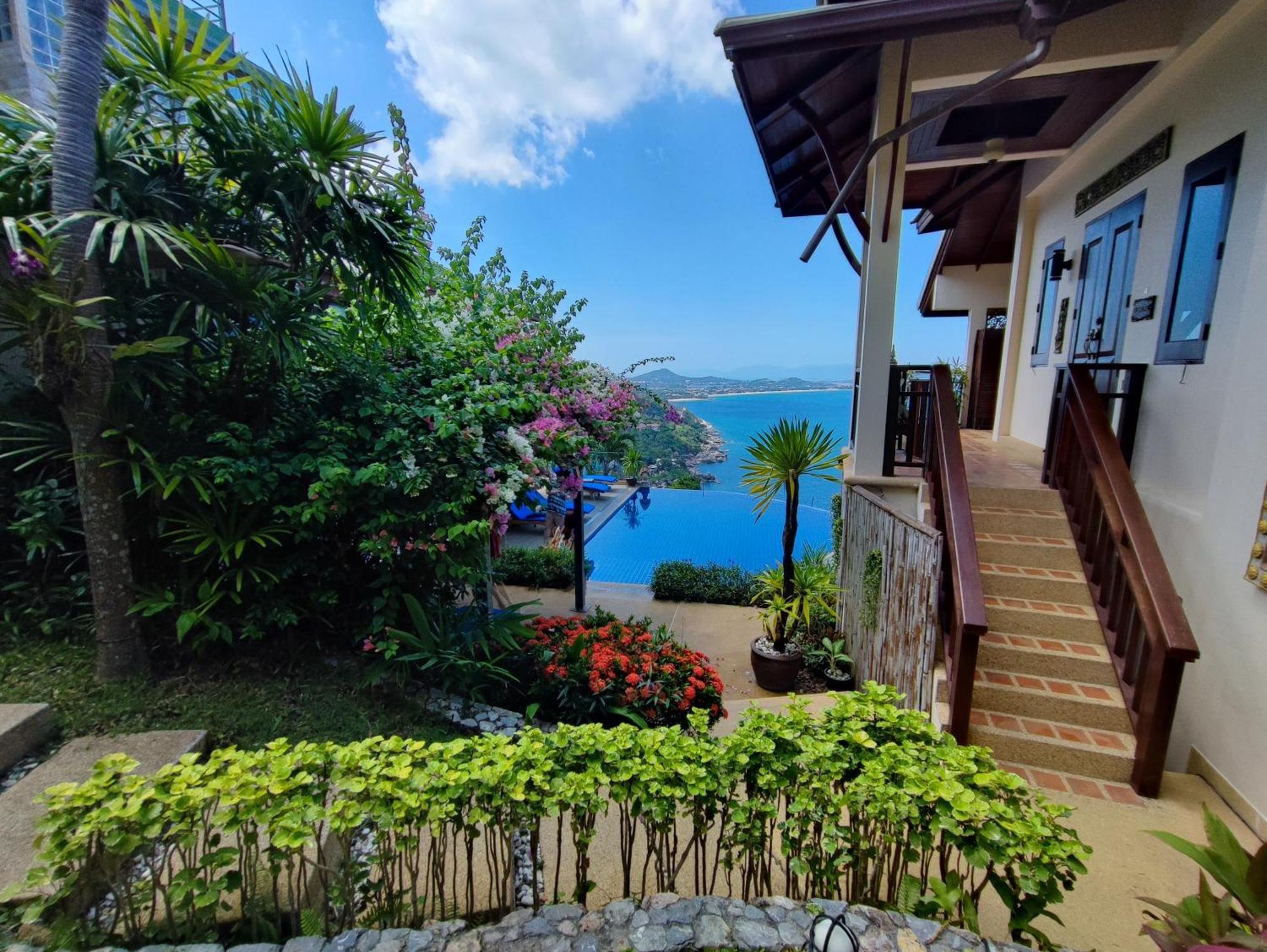 Sandalwood Luxury Resort 5*