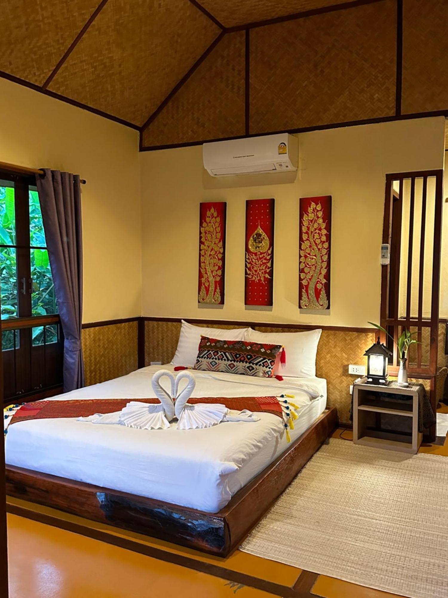 Pura Vida Resort Pai