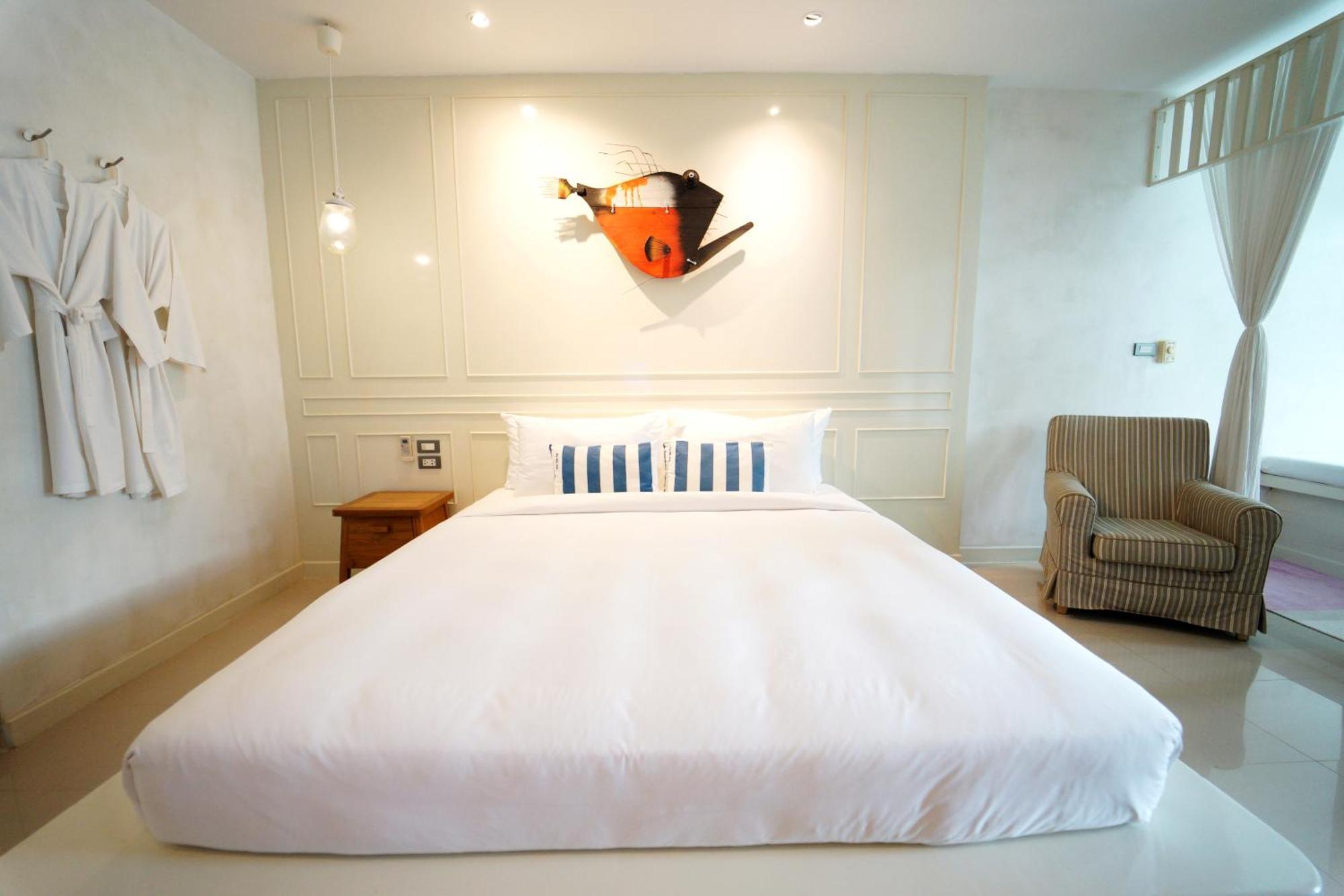 The Oia 5*