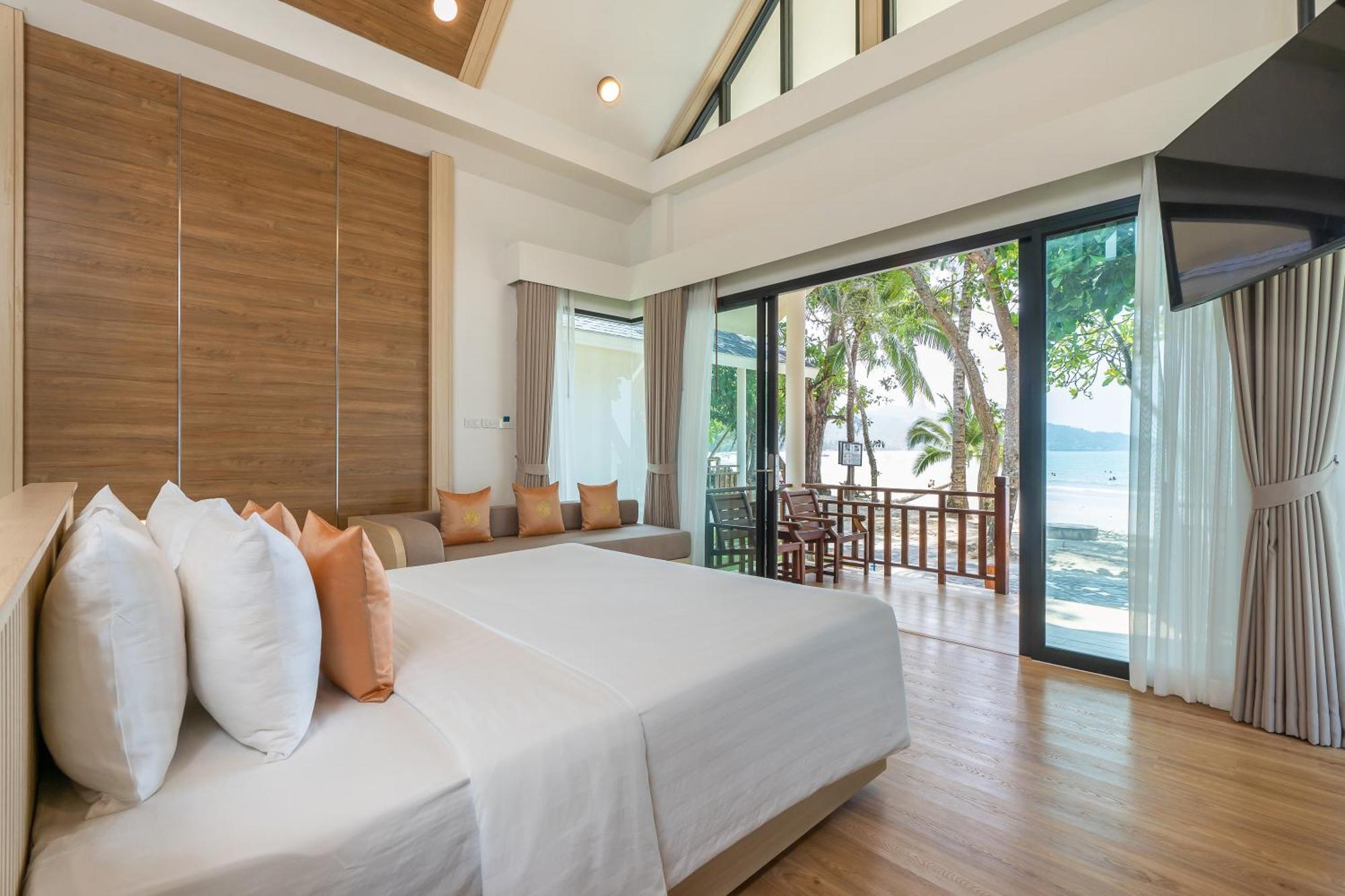 Resort Paradise &