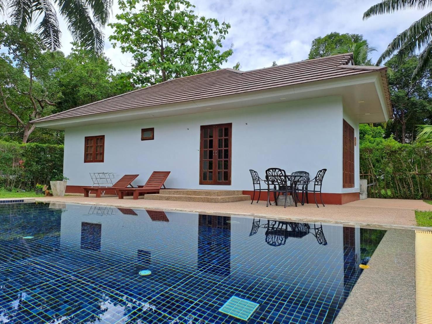 Alisea Pool Aonang Resort 4*