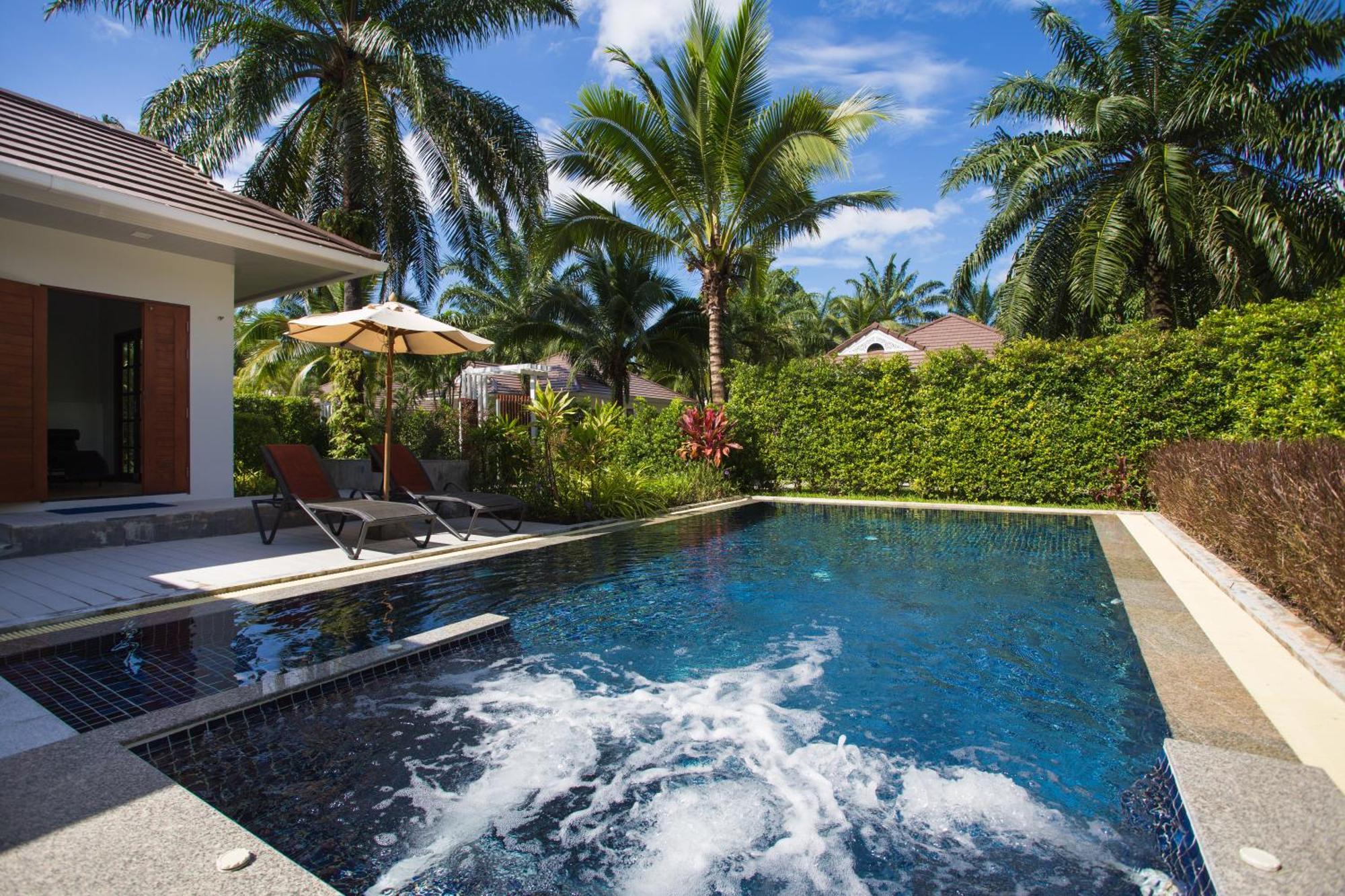 Alisea Pool Aonang