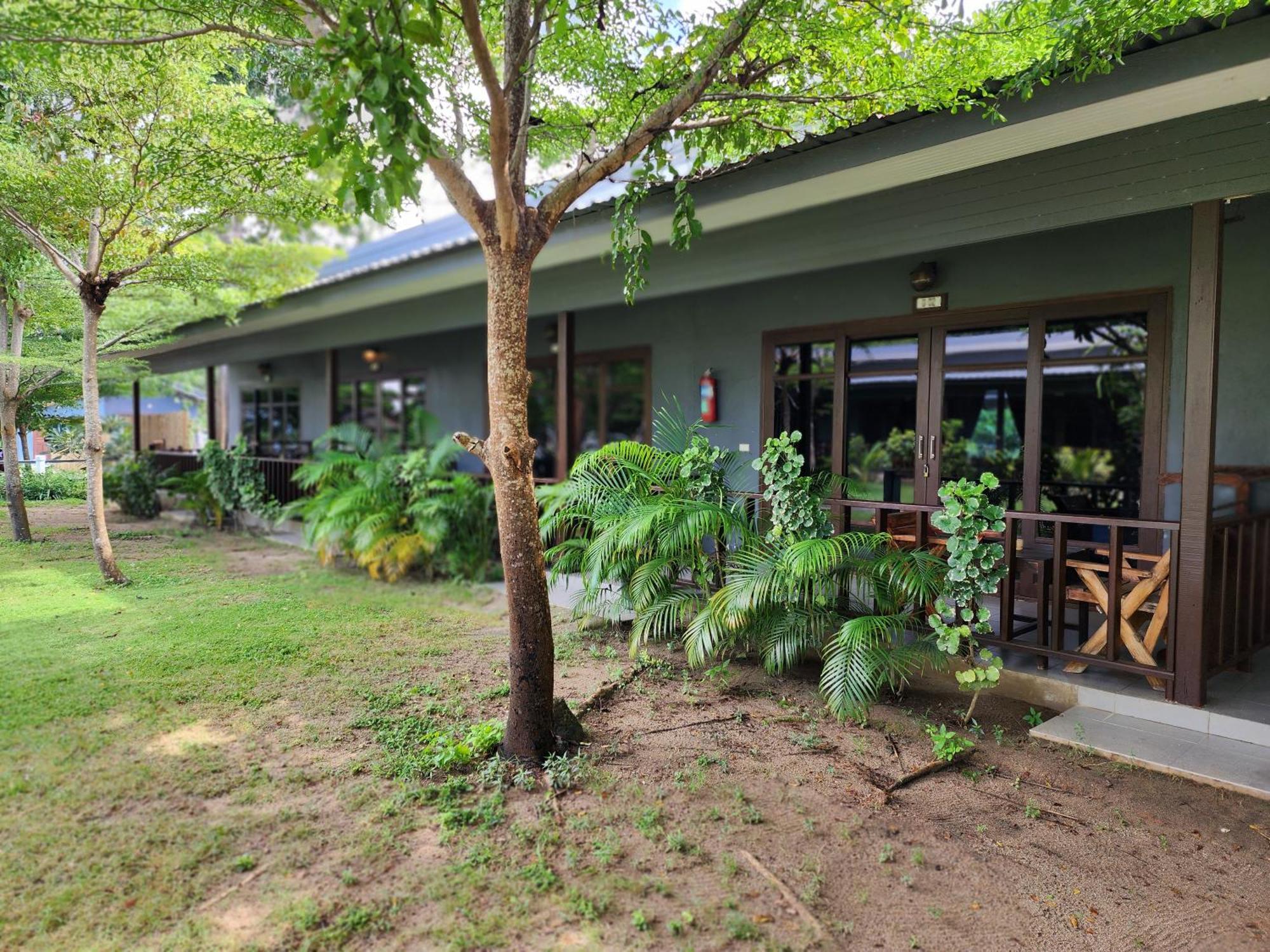 Hotel Tiki Beach Koh Phangan Beach Restaurant Bar And Coworking (Adults Only)