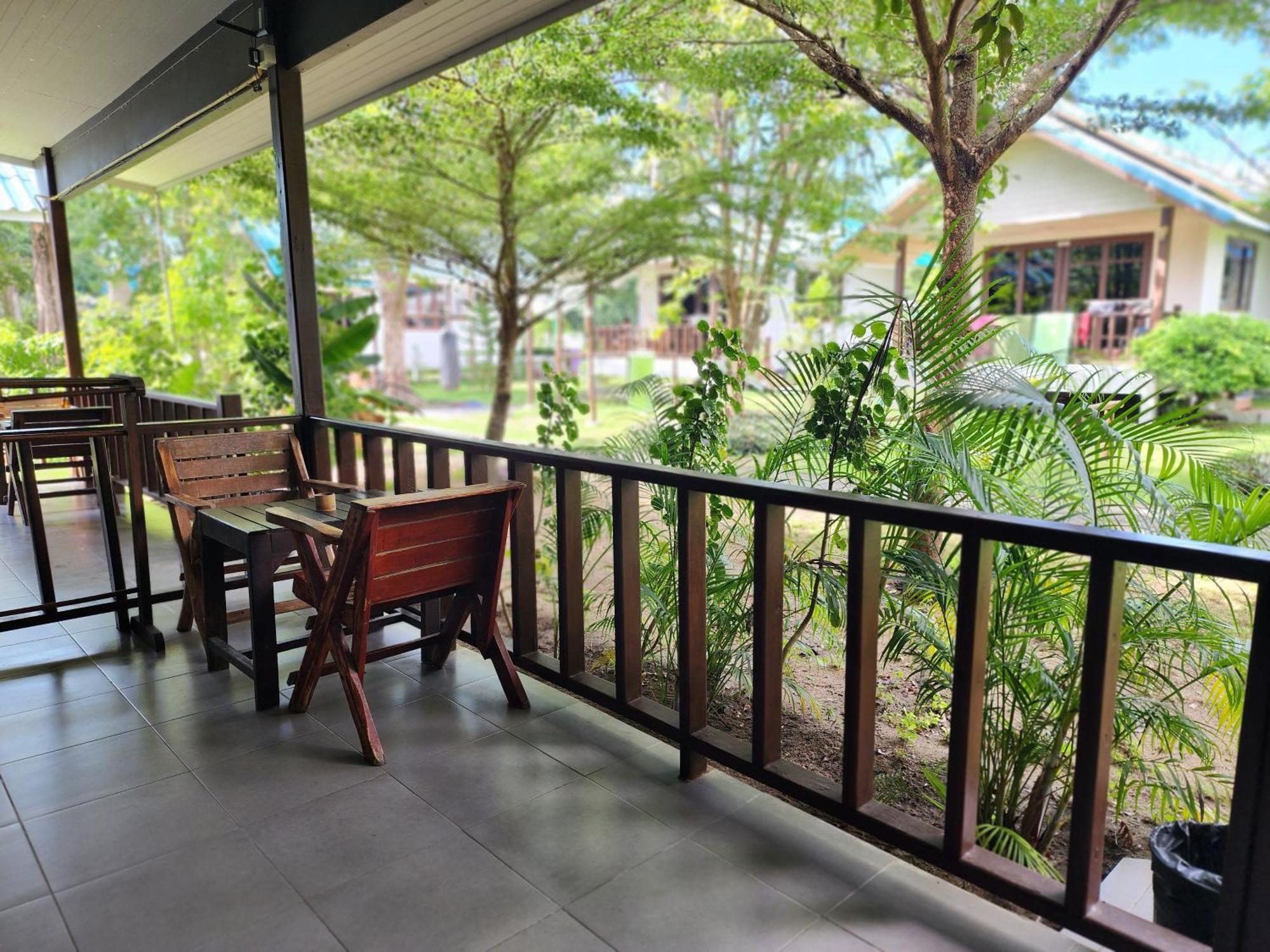 Tiki Beach Koh Phangan Beach Restaurant Bar And Coworking (Adults Only) Hotel Baan Tai