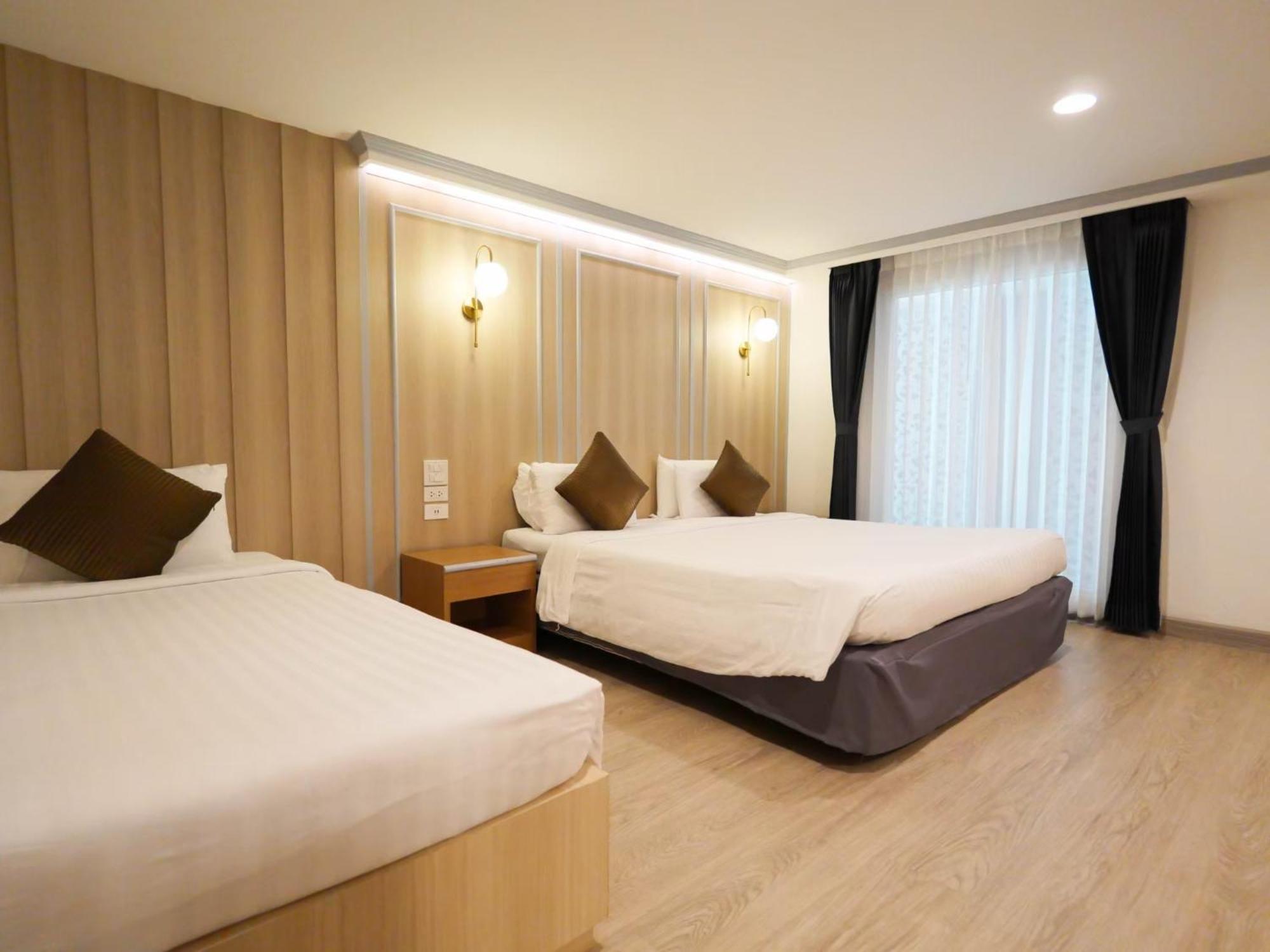 Sakol Hotel 3*