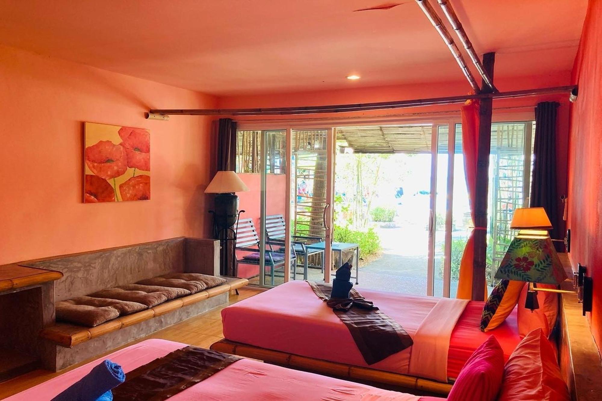 Chaba Hotel 4*