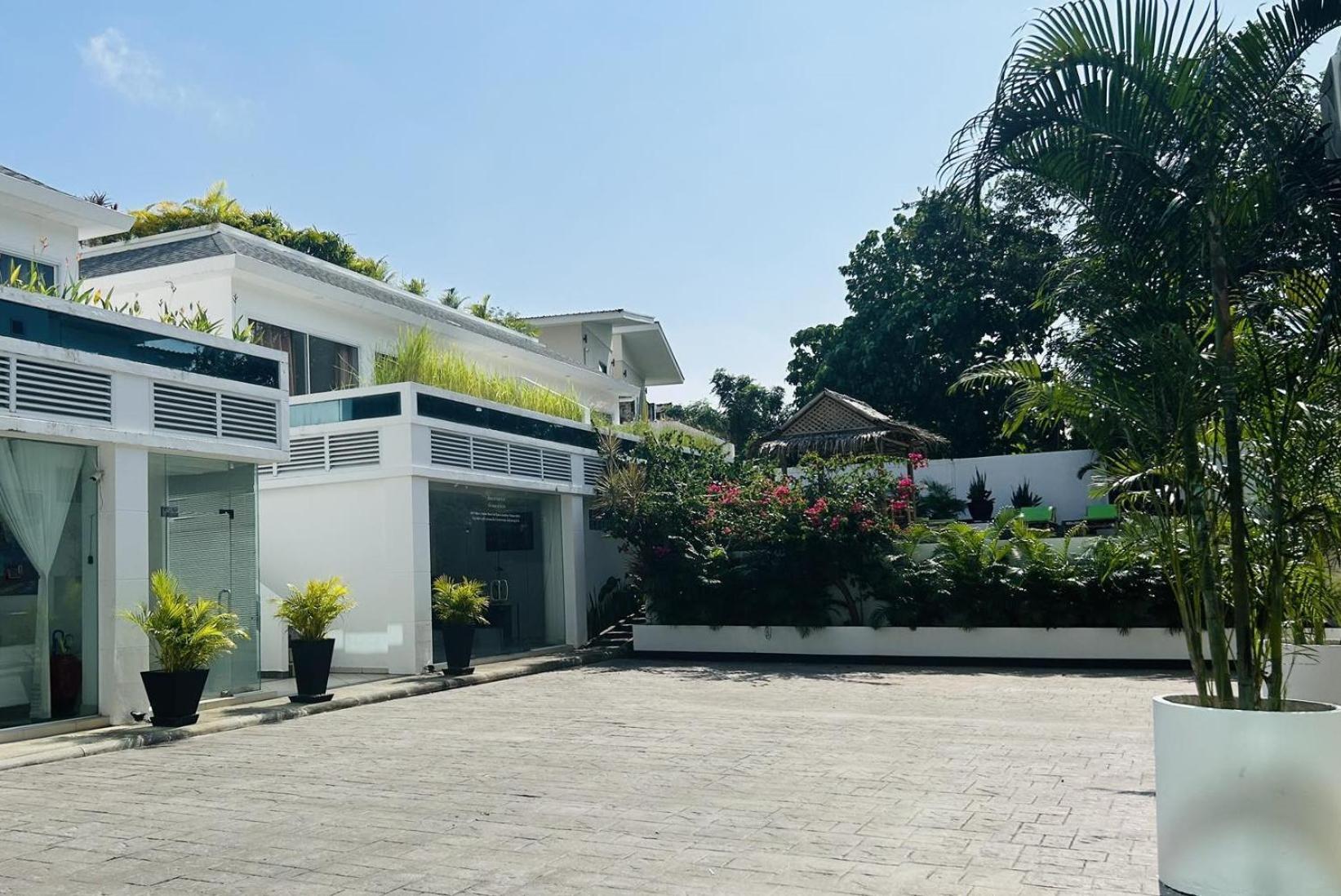 Crystal Bay Tropical Aparthotel