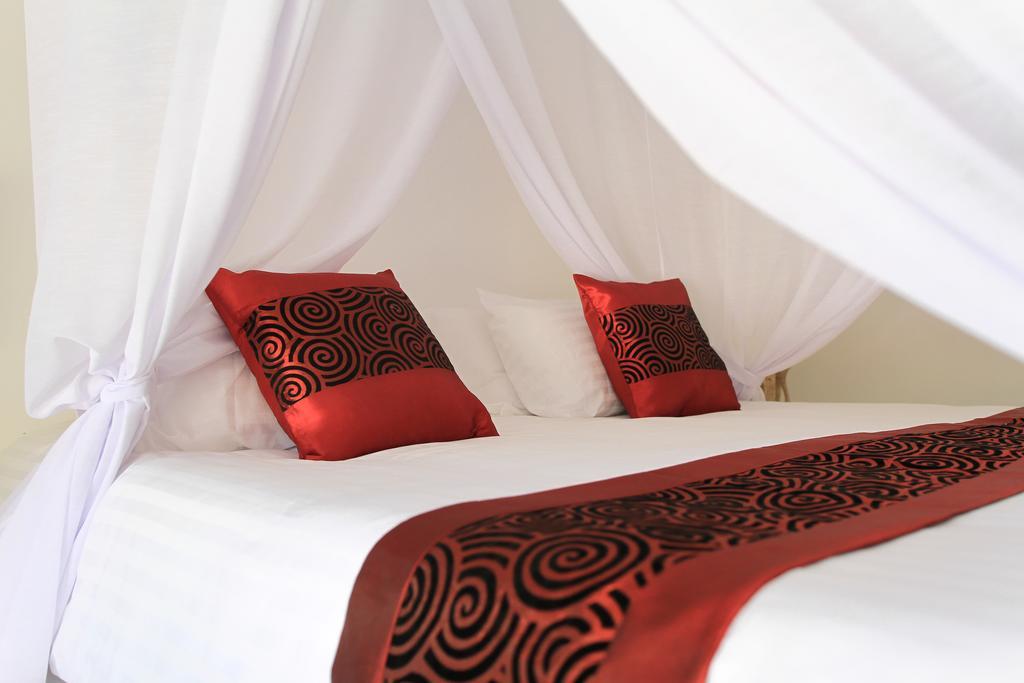 The White Hotel 3*