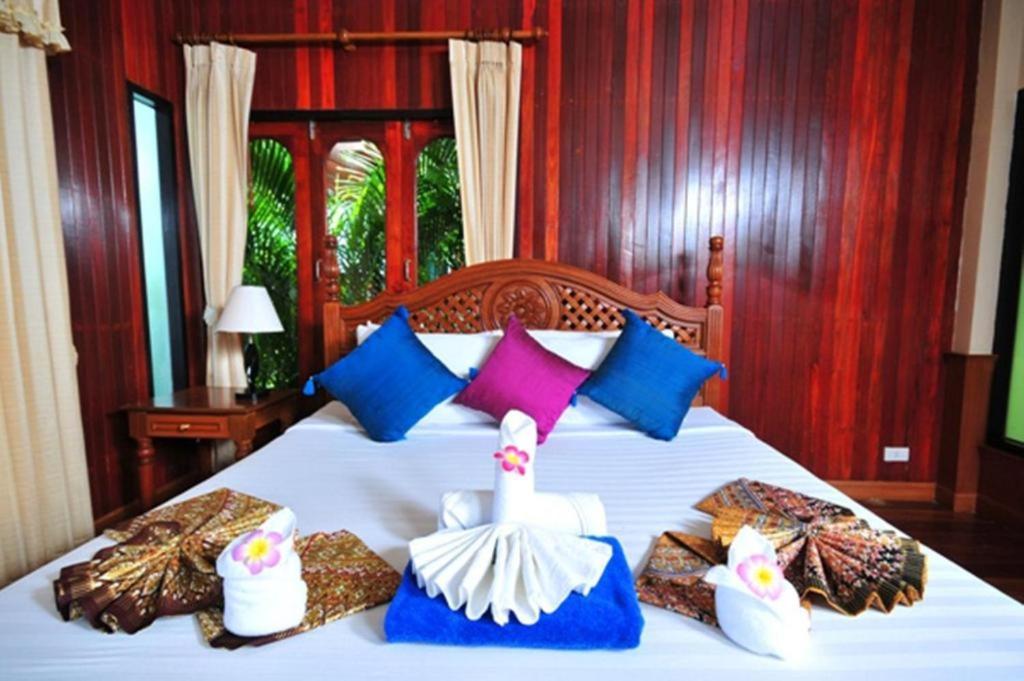 Haad Yao Bayview Hotel