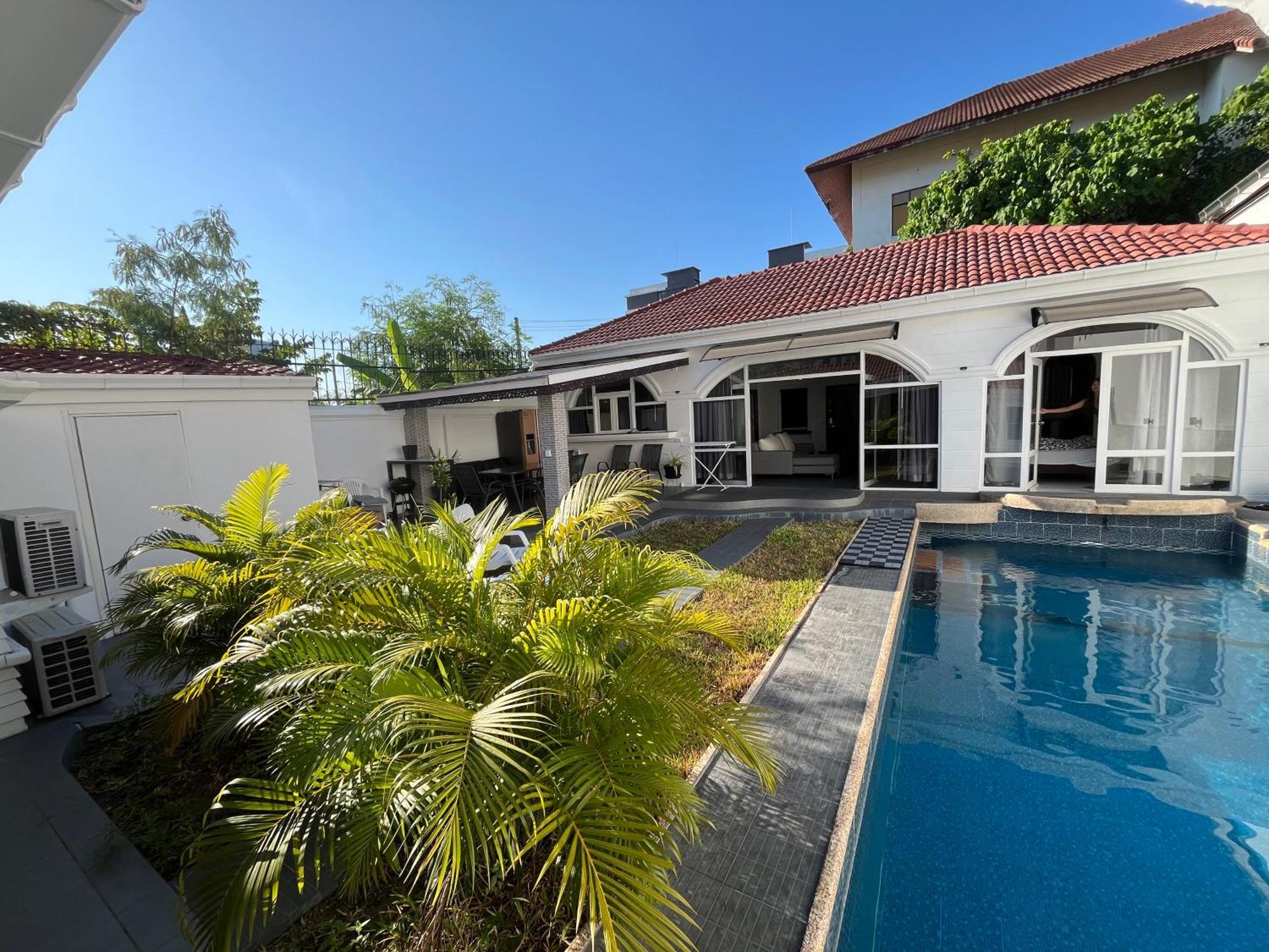 Natural Pool Pattaya 4 Bedroom Villa *