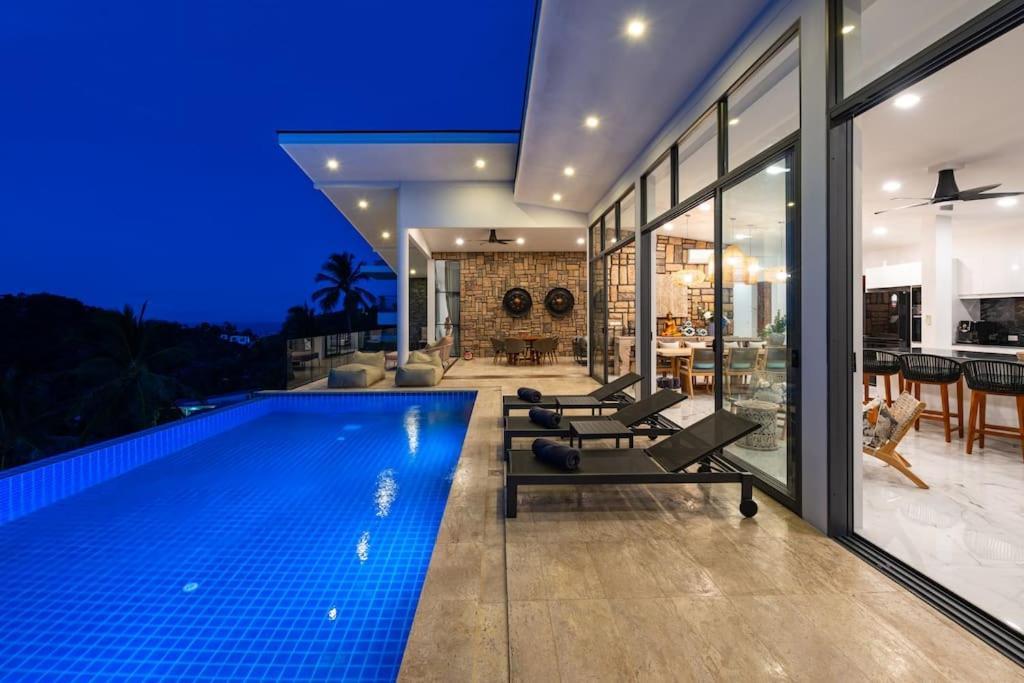 Luxury Blue Coco Sea View - 4x4 Suv Included Villa *