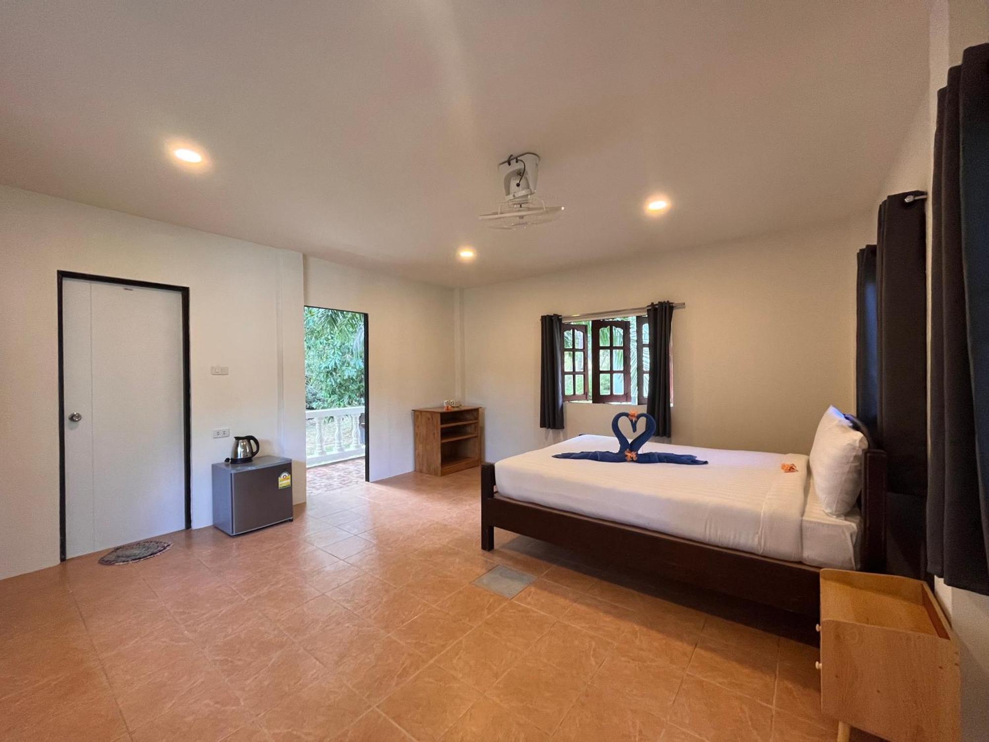 Golden Hill Resort Wok Tum