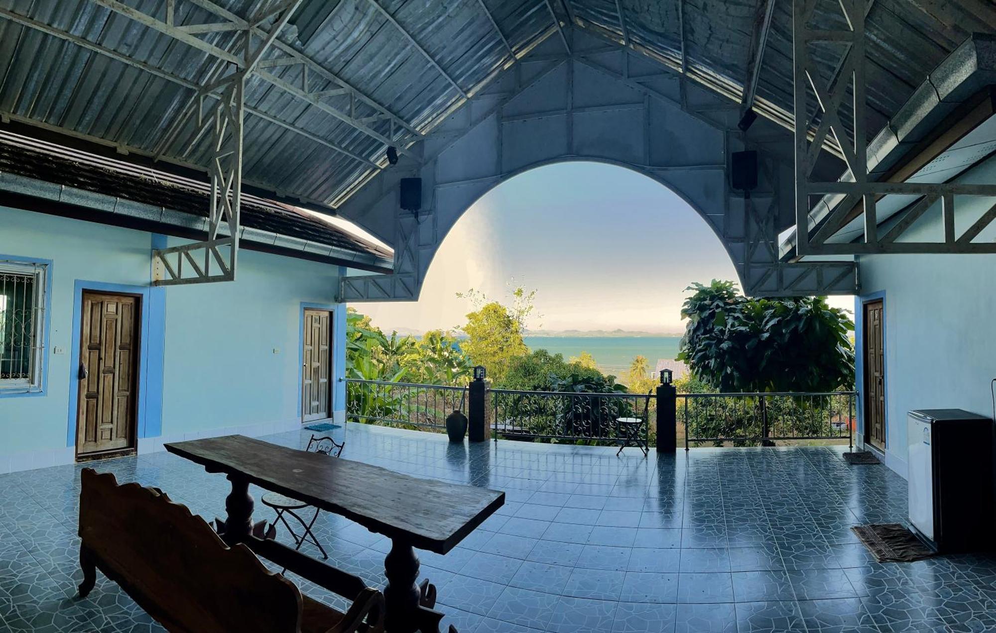Kohchang Fuengfah Guest house 2*