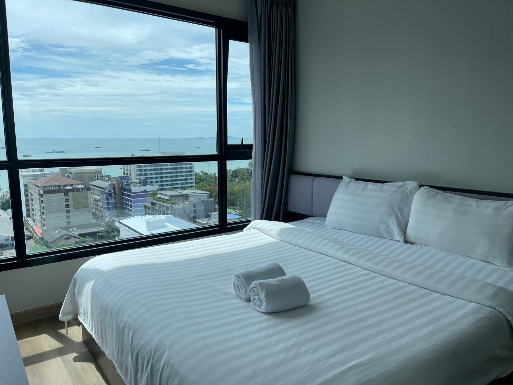 The Base By Feng Apartment Pattaya