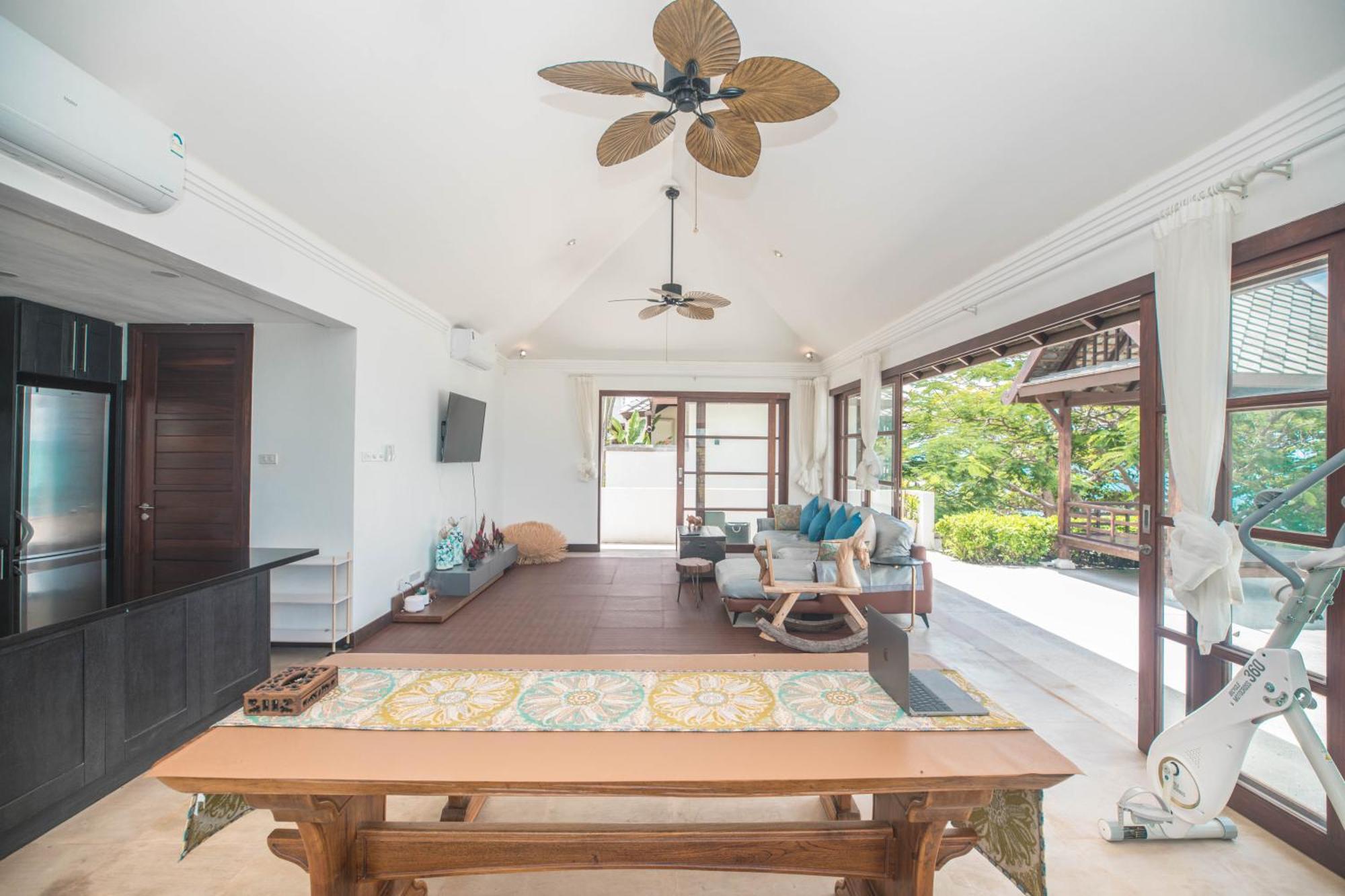 Villa 蓝星海边一线海景五卧室度假风别墅 Koh Samui
