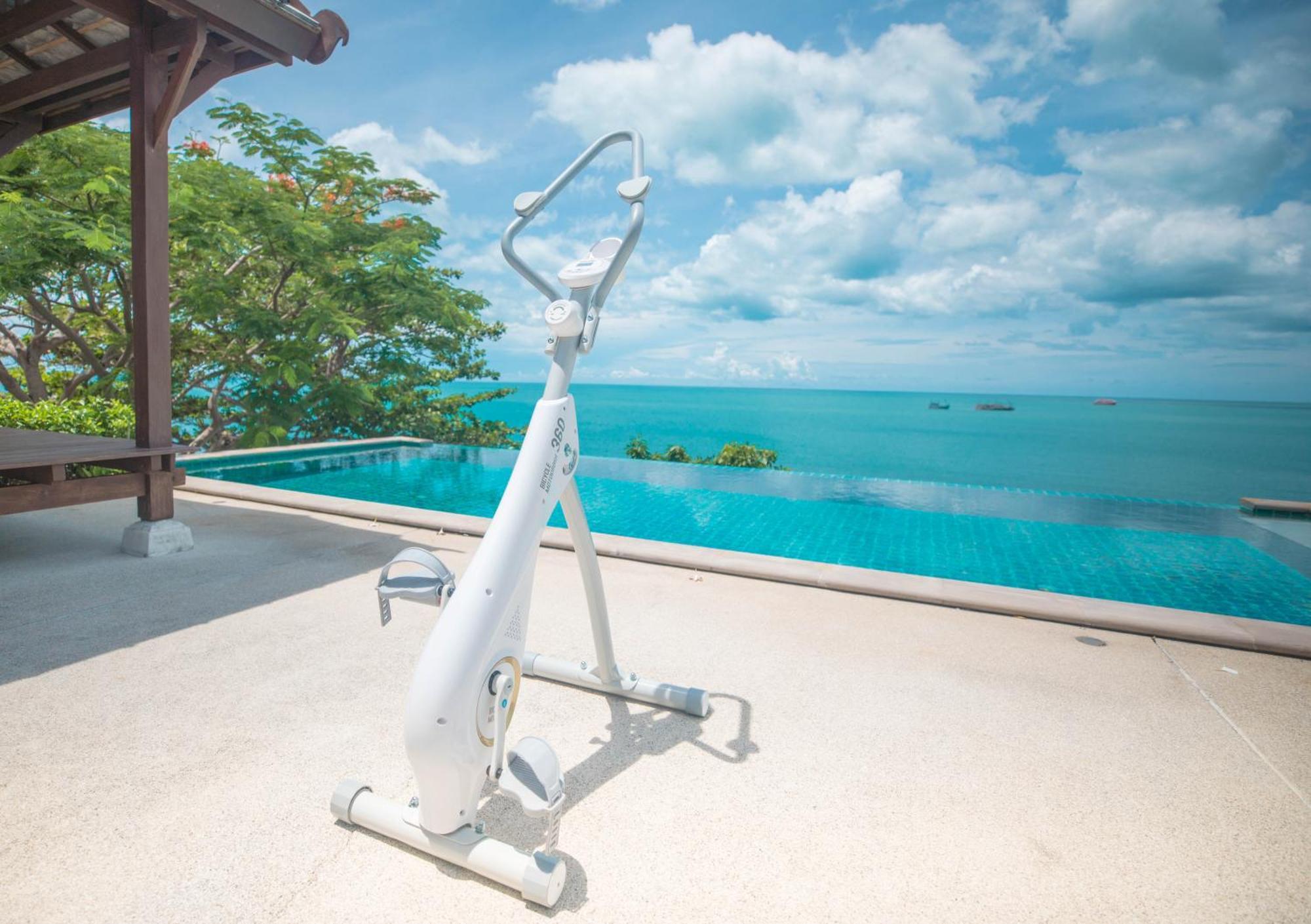 蓝星海边一线海景五卧室度假风别墅 Villa *