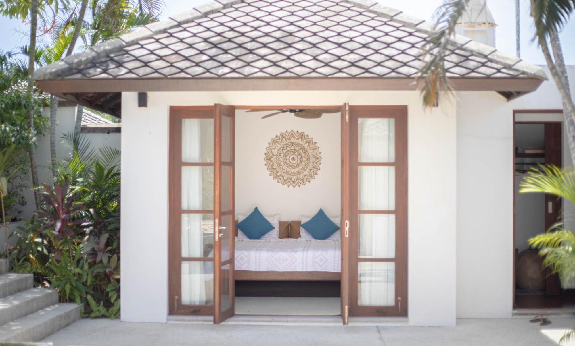 蓝星海边一线海景五卧室度假风别墅 Villa *