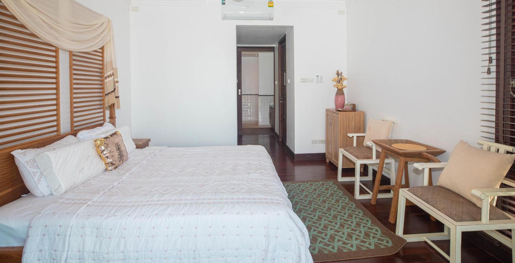 Villa 蓝星海边一线海景五卧室度假风别墅 Koh Samui