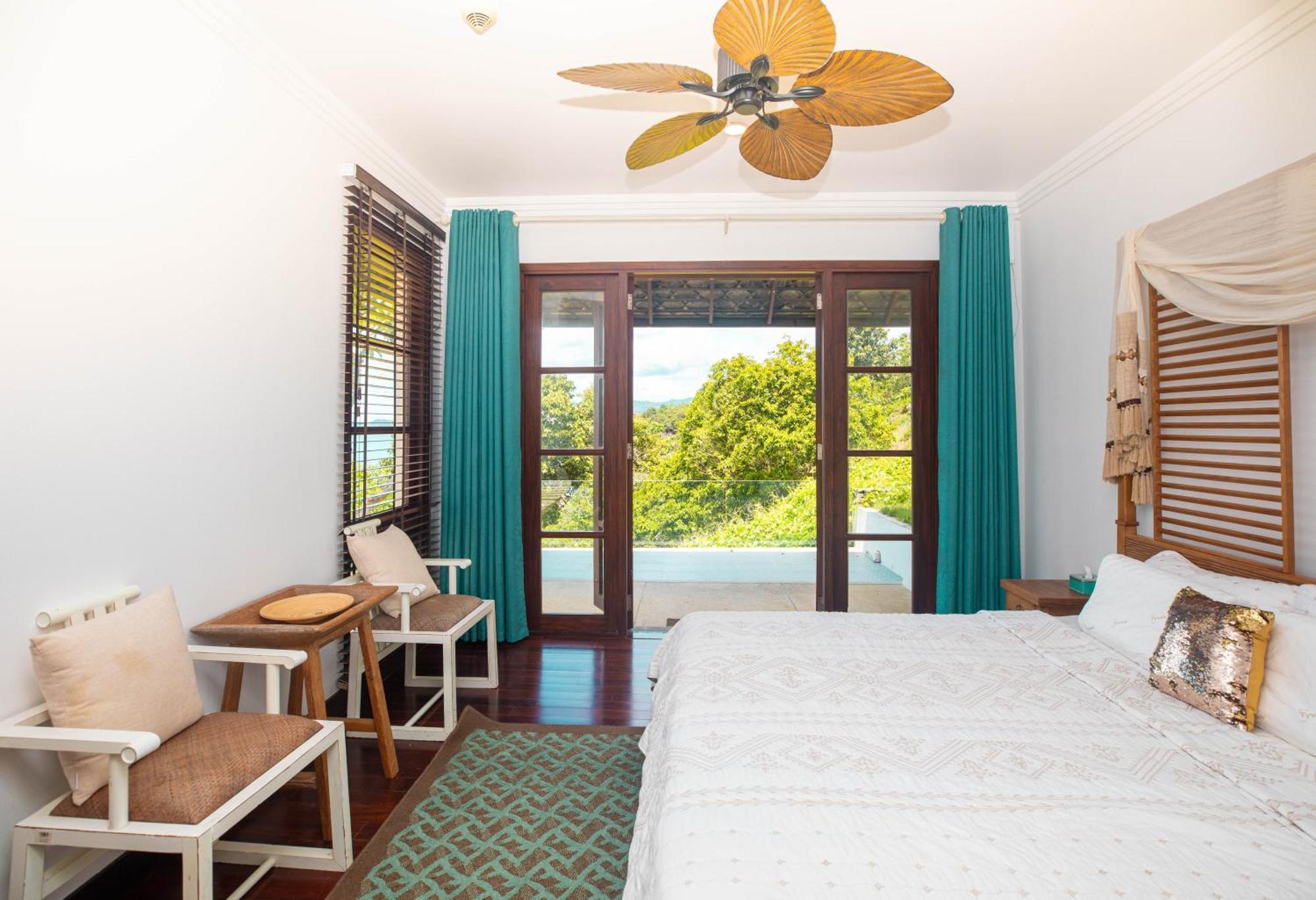 蓝星海边一线海景五卧室度假风别墅 Villa Koh Samui