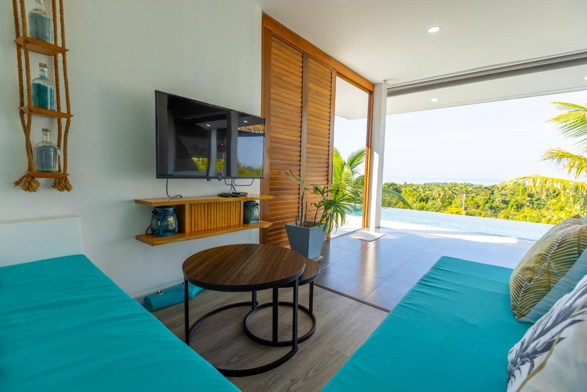 Villa Shades Of Blue *