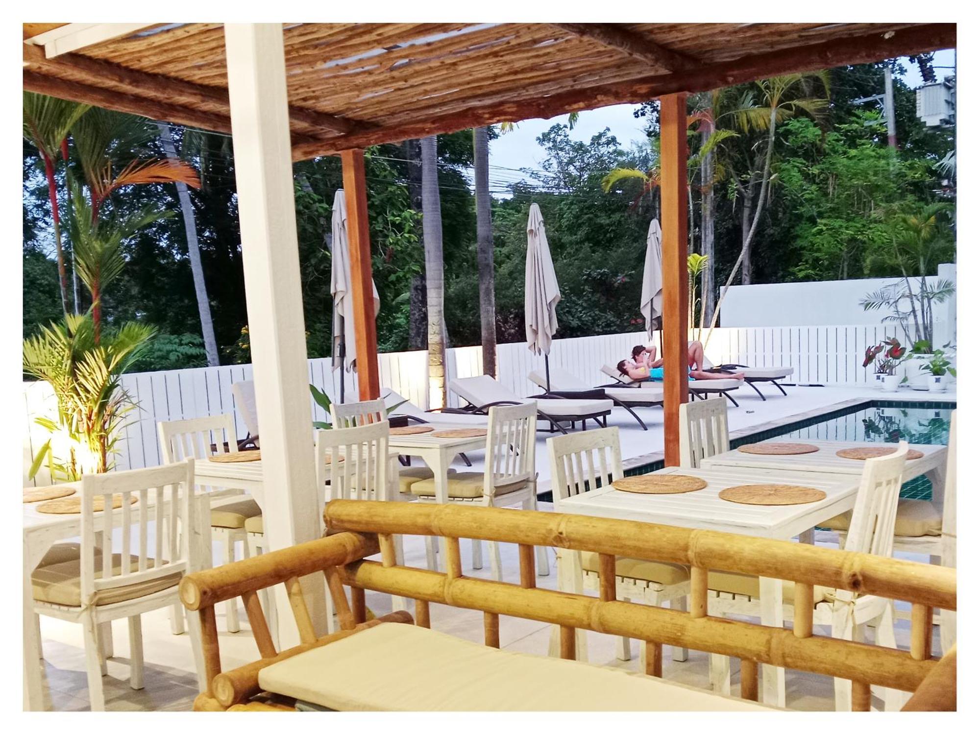 Ampha Place Hotel 3*