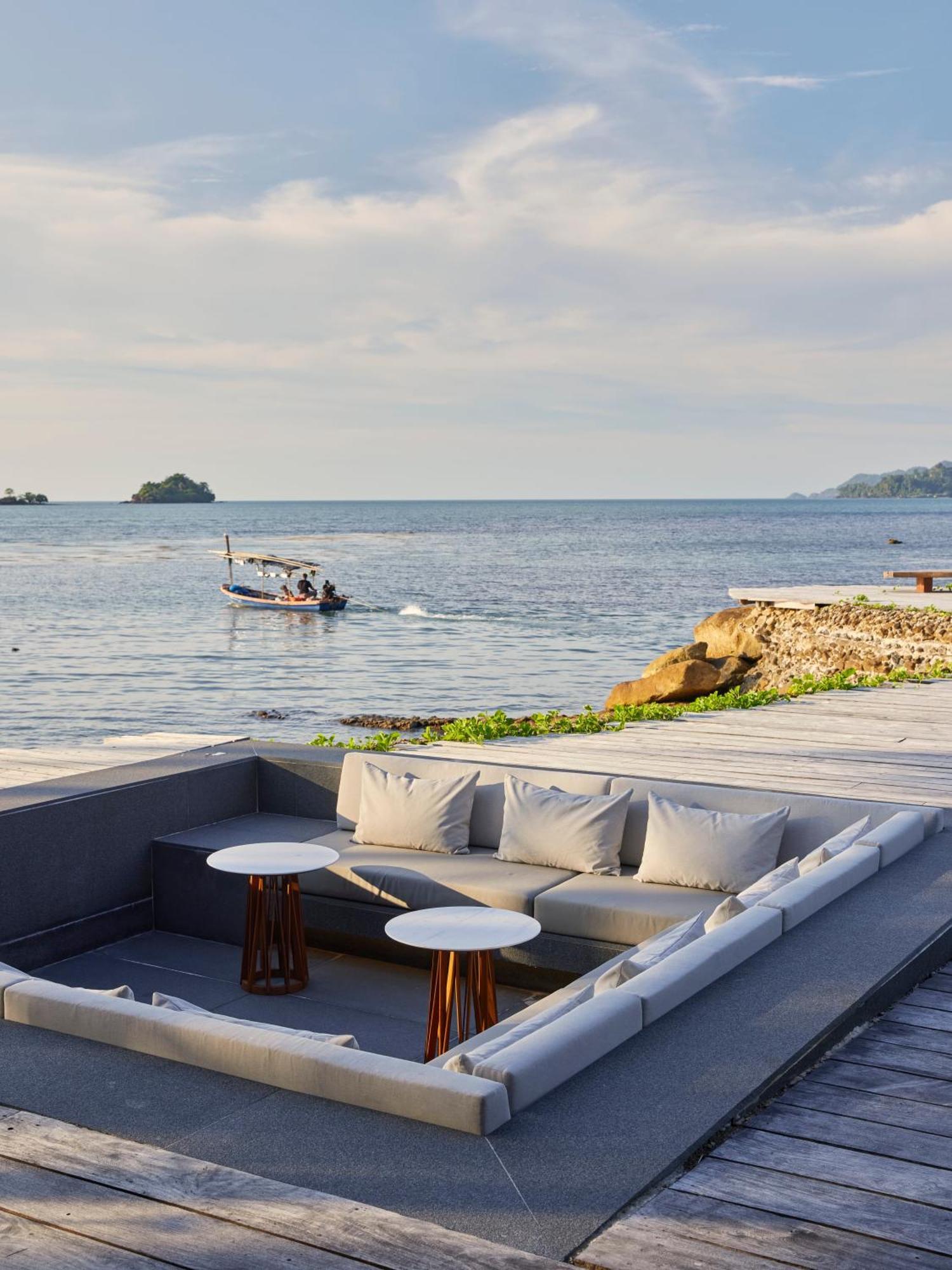 The Retreat, Hotel