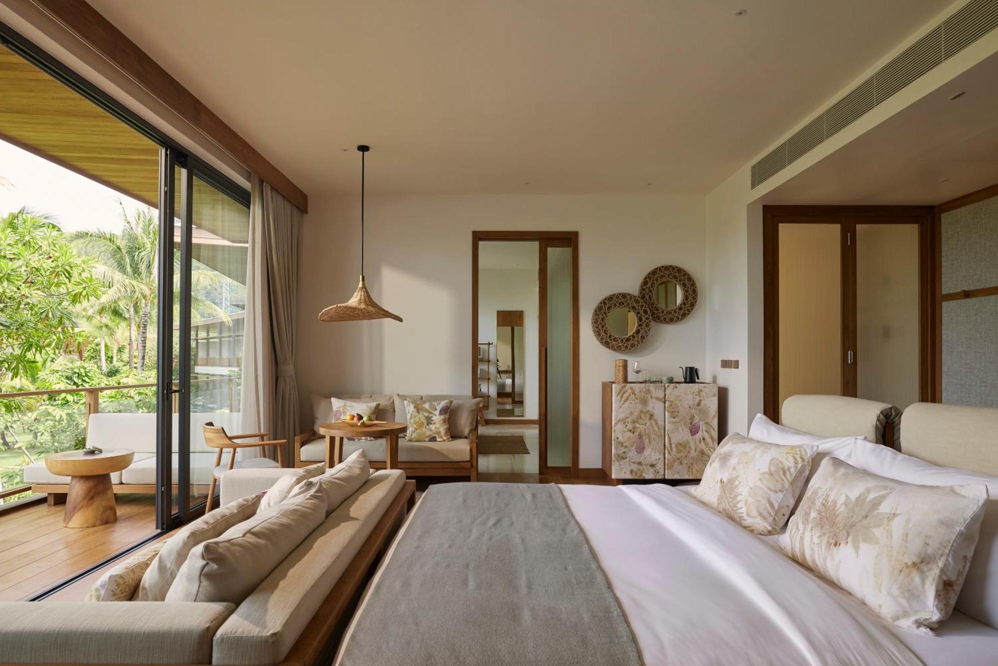 The Retreat, Hotel