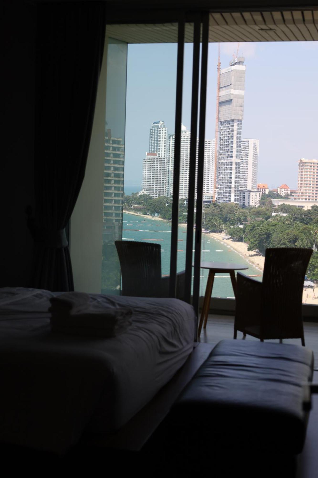 Premium Oceanview Apartment Pattaya