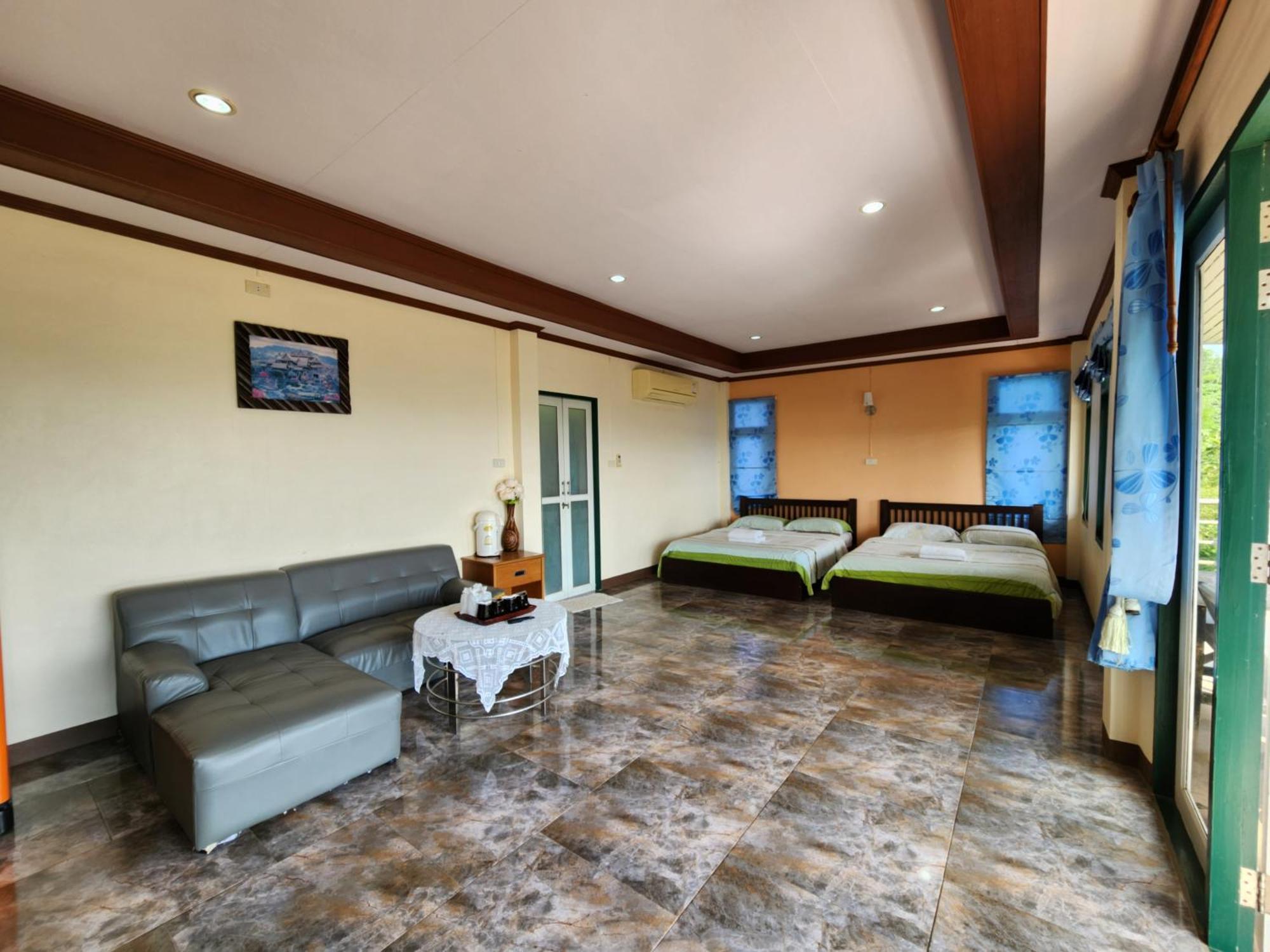 Baan Khao Noi Surat Thani