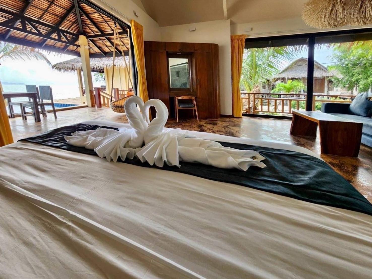 Hotel Absolute Beachfront Baan Tai