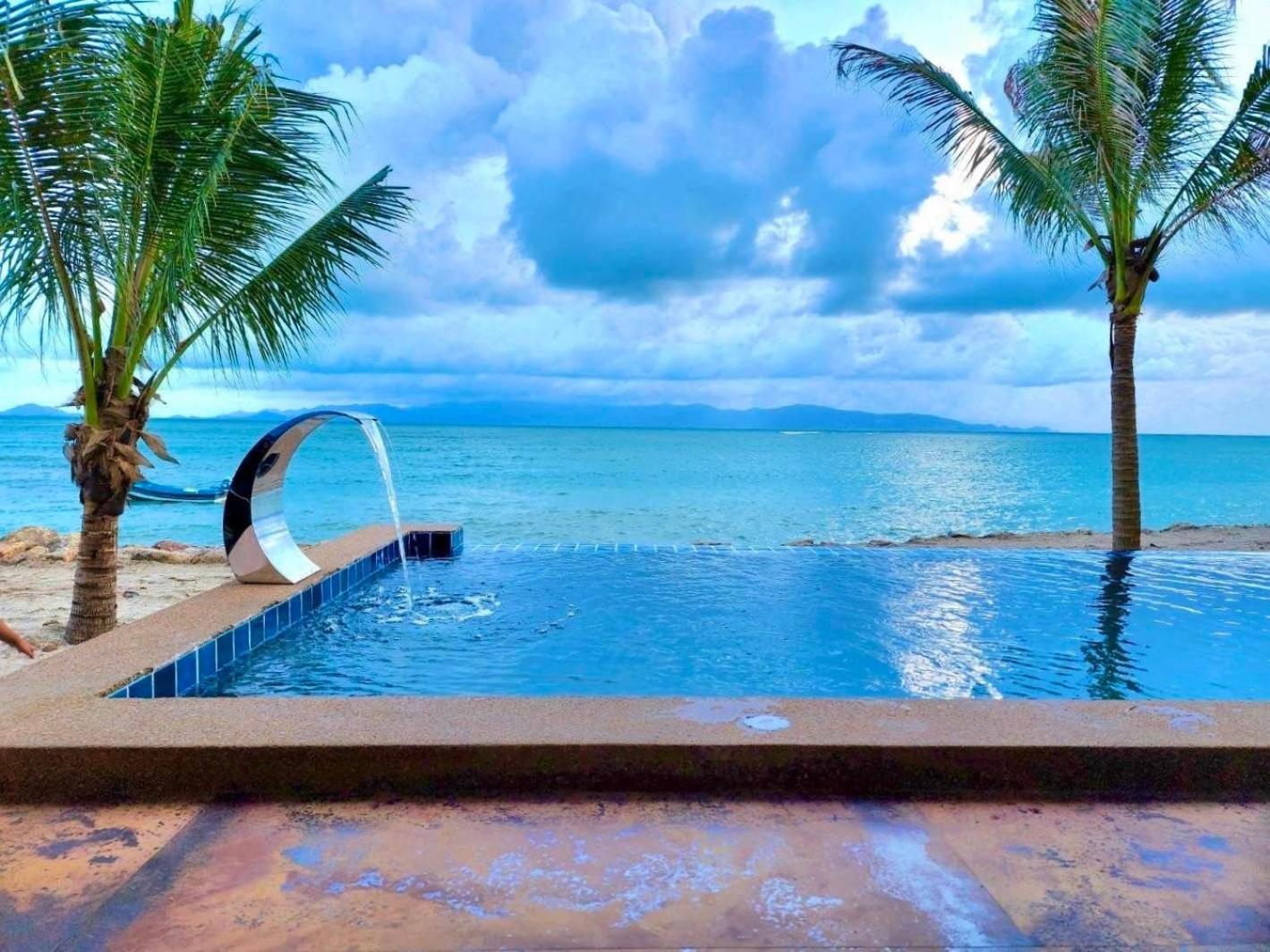 Absolute Beachfront 5*