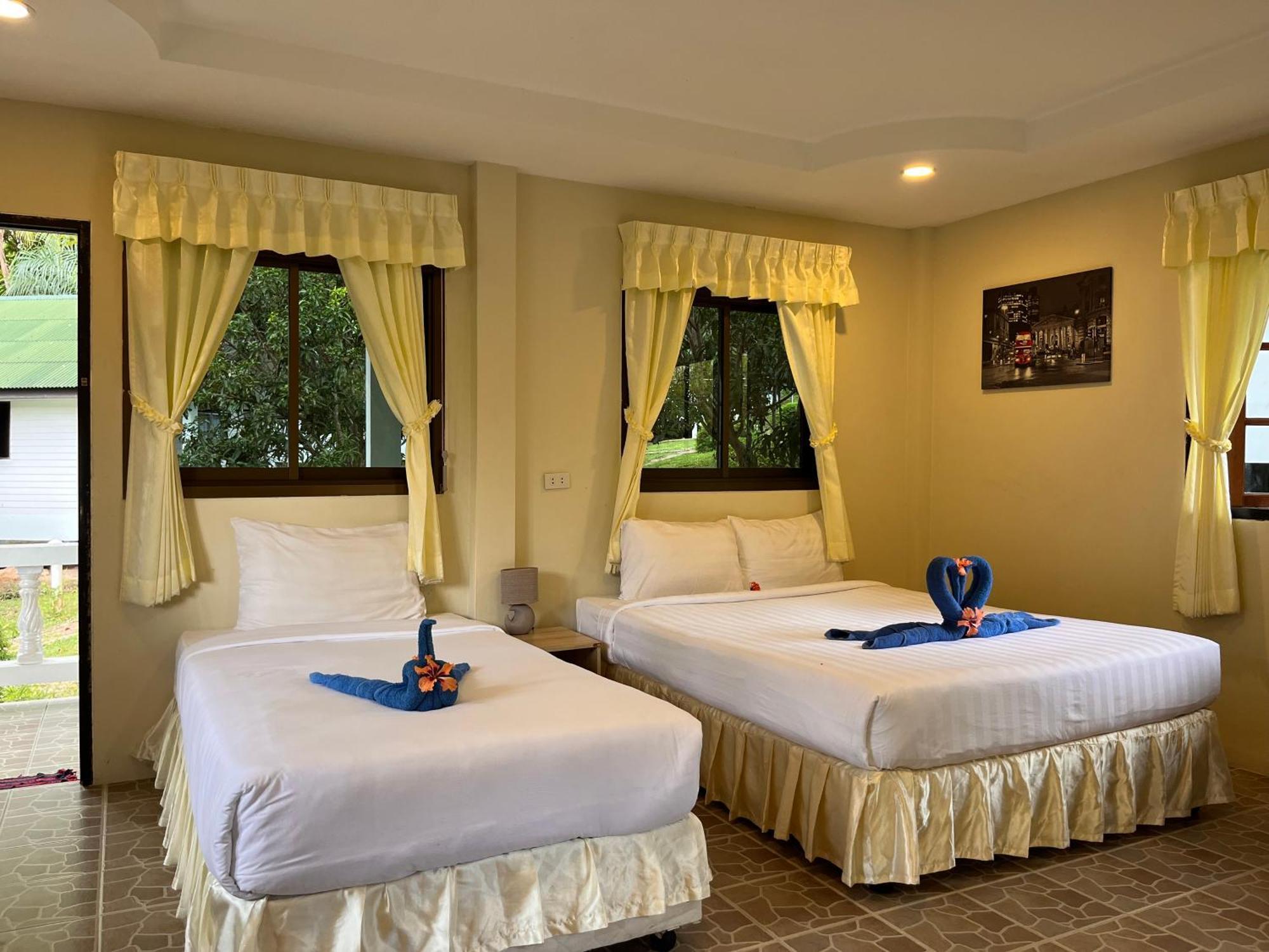 Golden Hill 3*