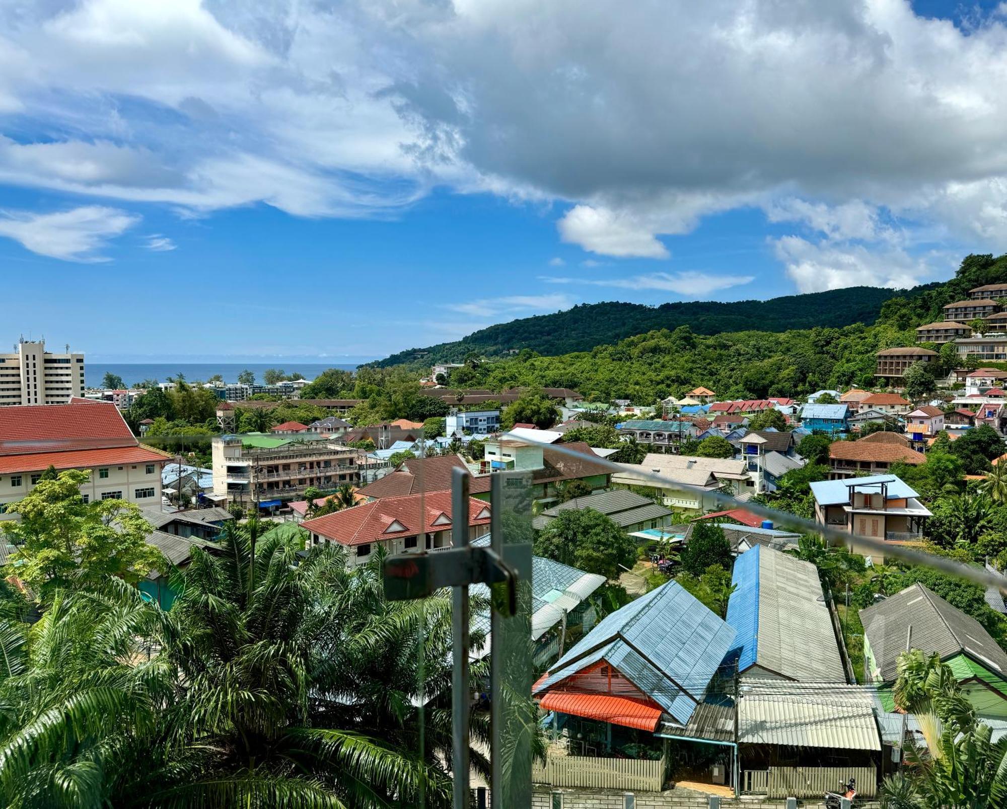 Sea View At Chic Condo, Apartamento Karon