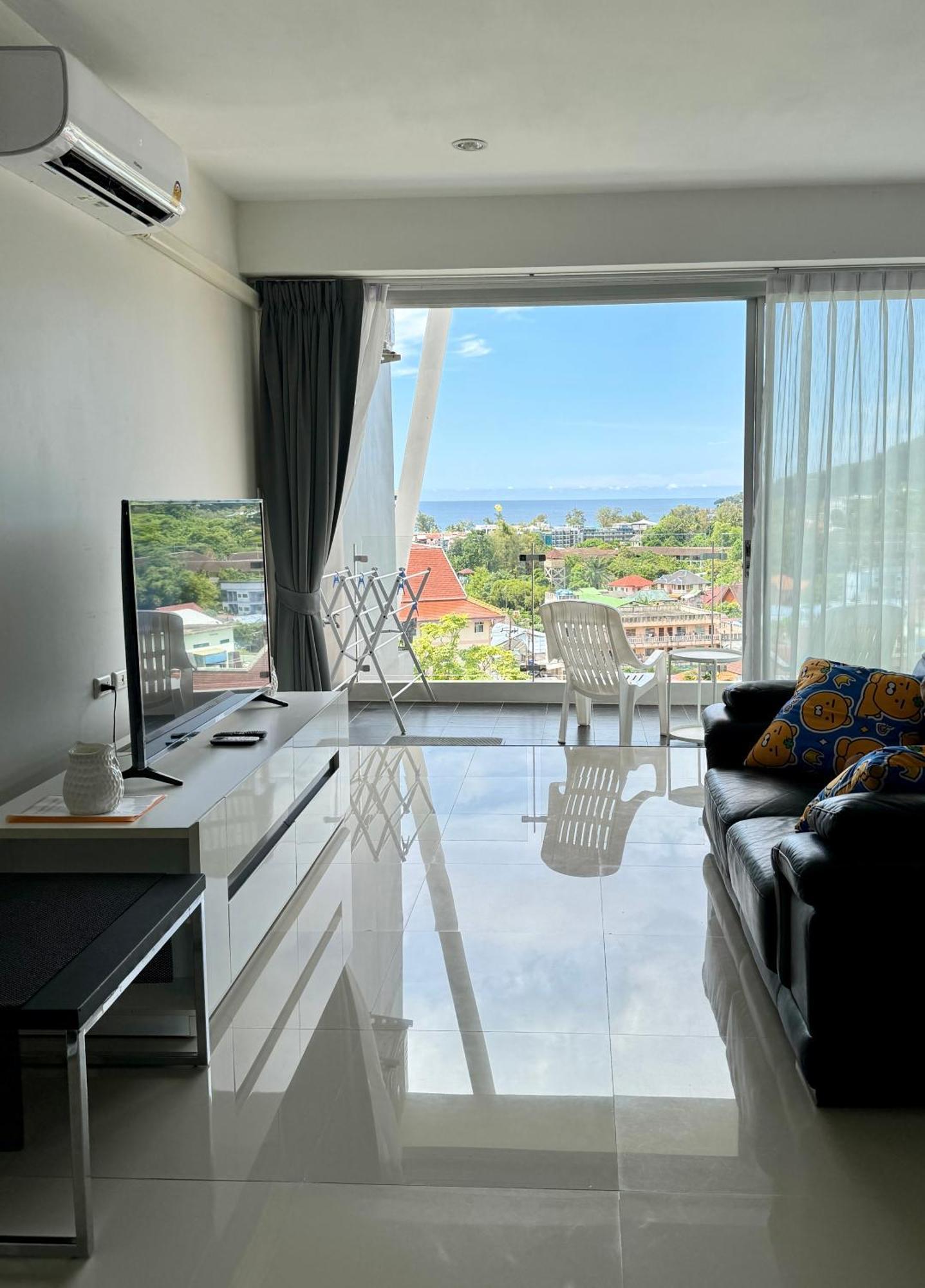 Sea View At Chic Condo, Apartamento *