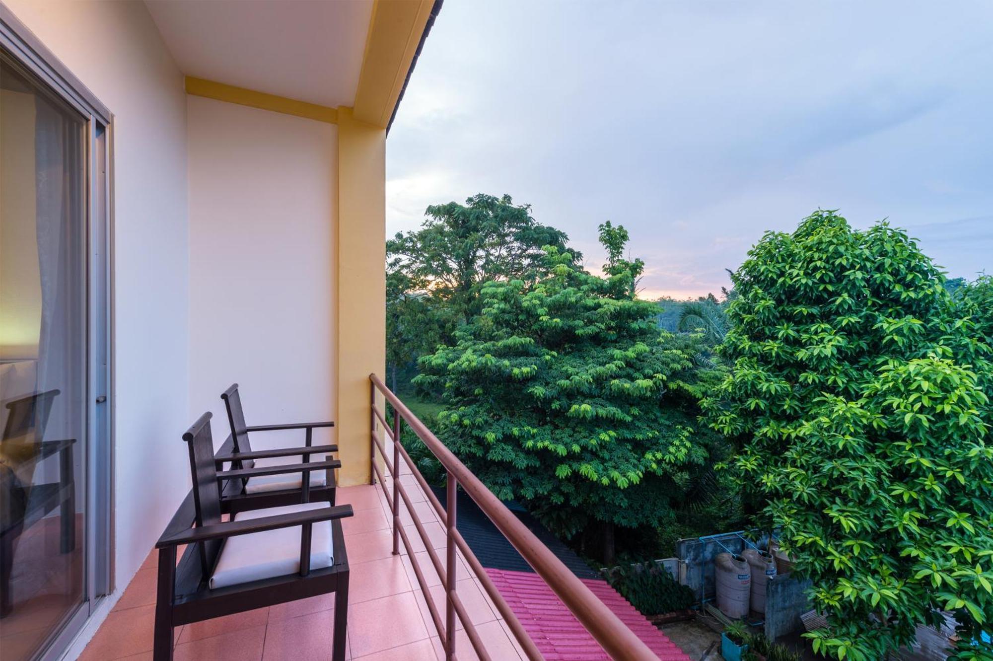 Hotel Lanta Thip House By Swiss-belhotel - Sha 3*