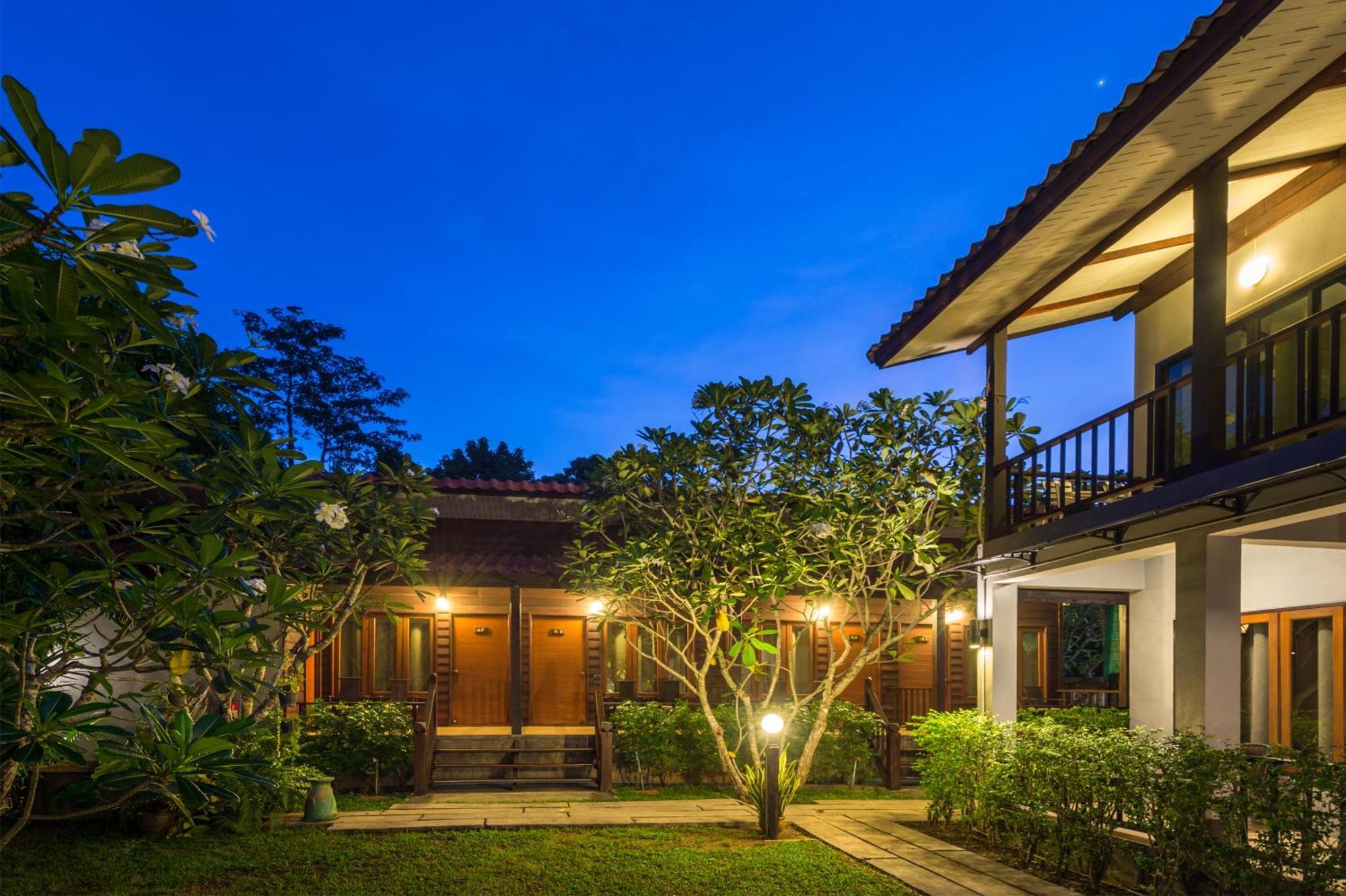 Lanta Thip House By Swiss-belhotel - Sha 3*