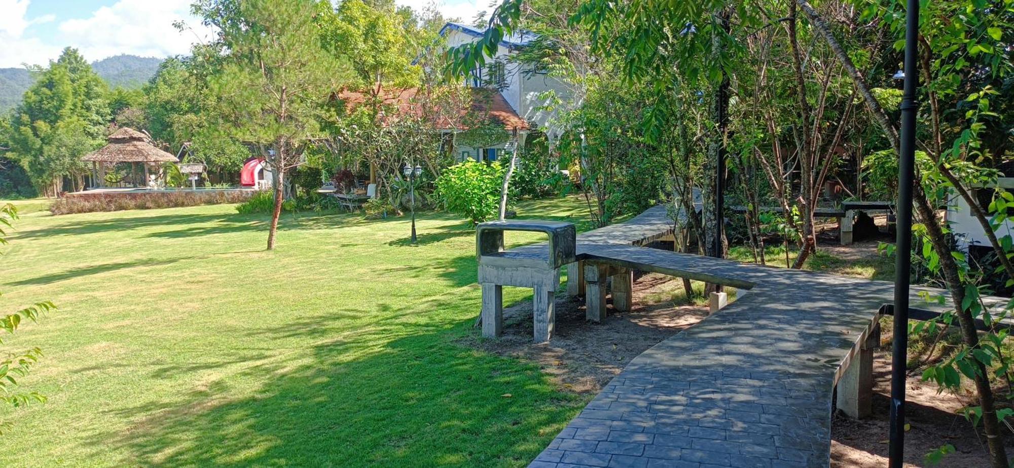 Kuadkhonthoe Holiday park 3*