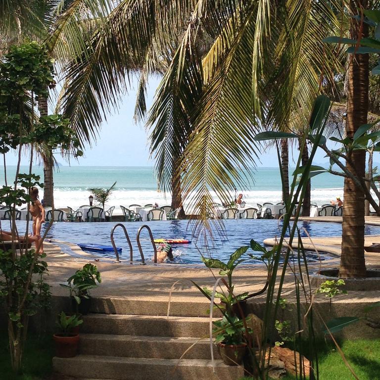 Noble House Resort