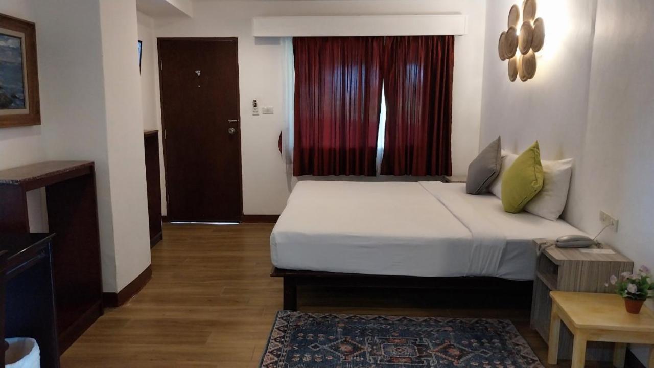 Aochalong & - Sha Resort Phuket