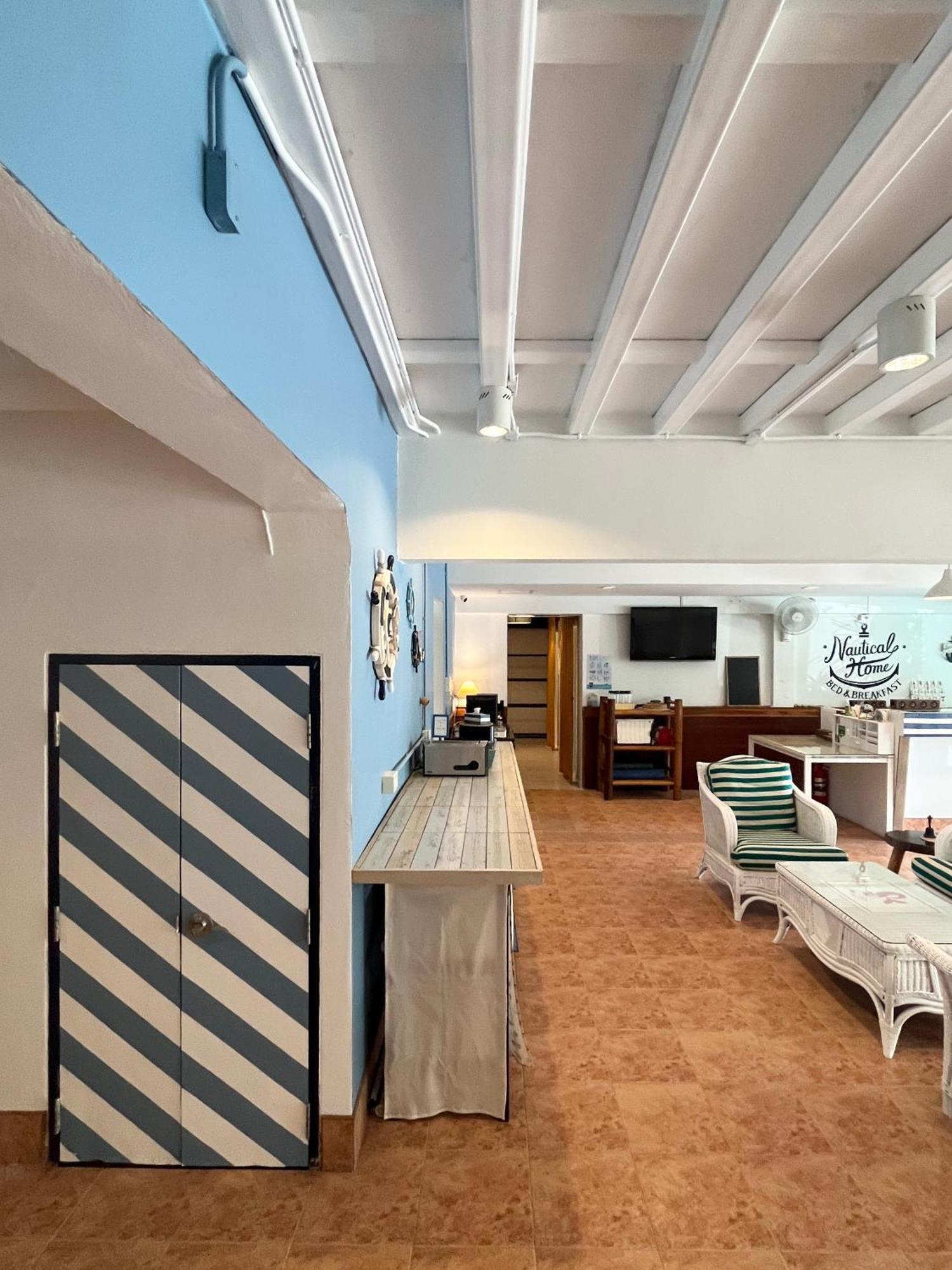 Nautical & Seashell House Bed & Breakfast 2*