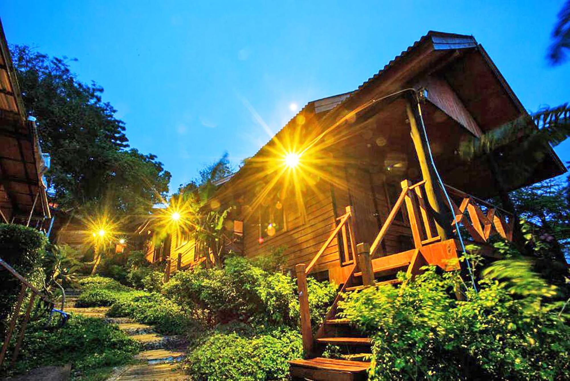 The Cobble Hotel- Island Hotel